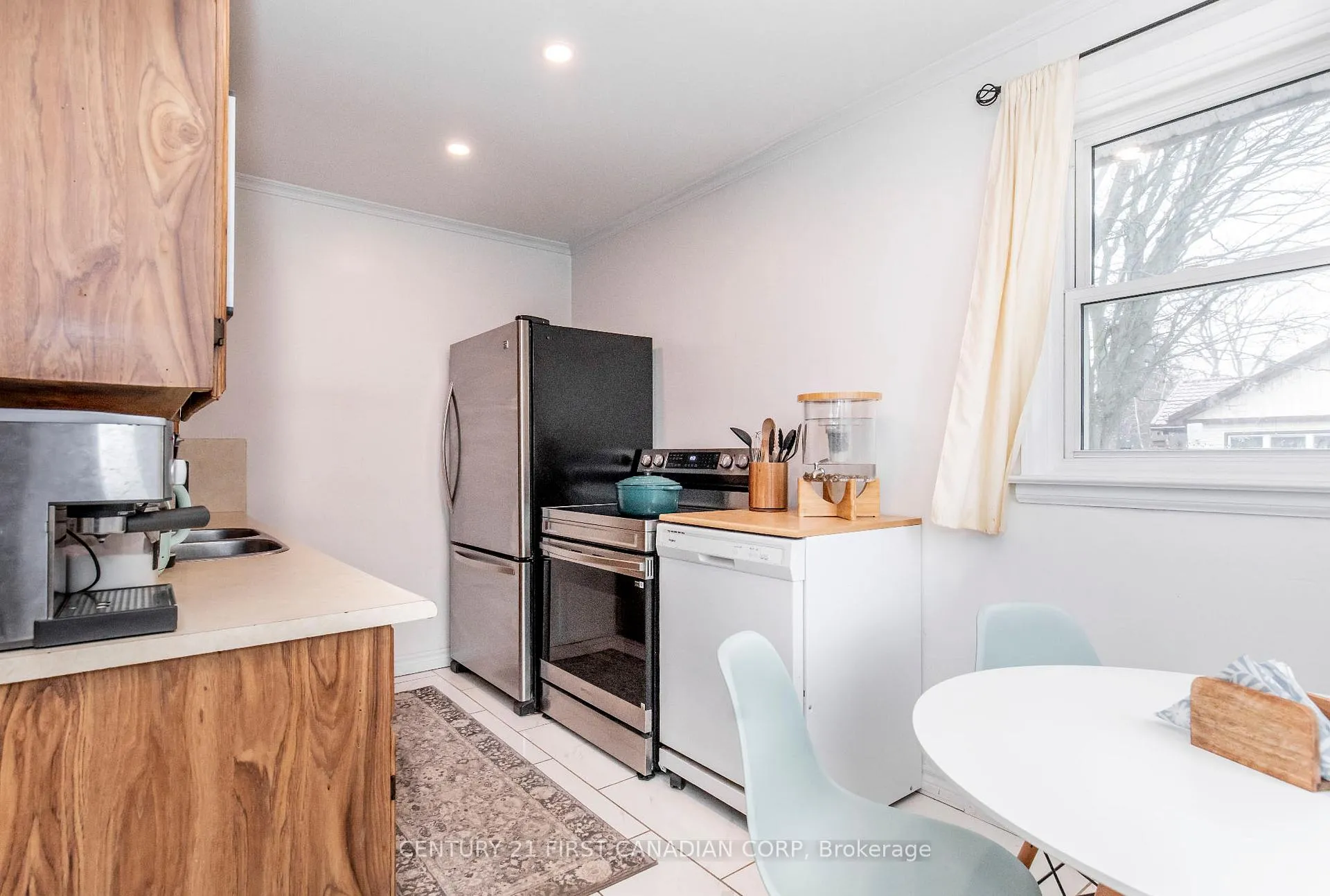 Photo 22 of 232 Queen Street, Strathroy-Caradoc, SE — HOMEH