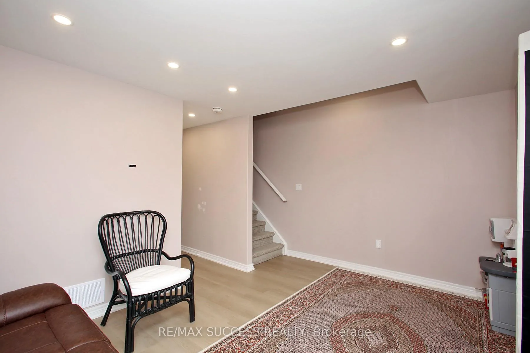 Photo 22 of 47 Edenrock Drive, Hamilton, Stoney Creek Industrial — HOMEH