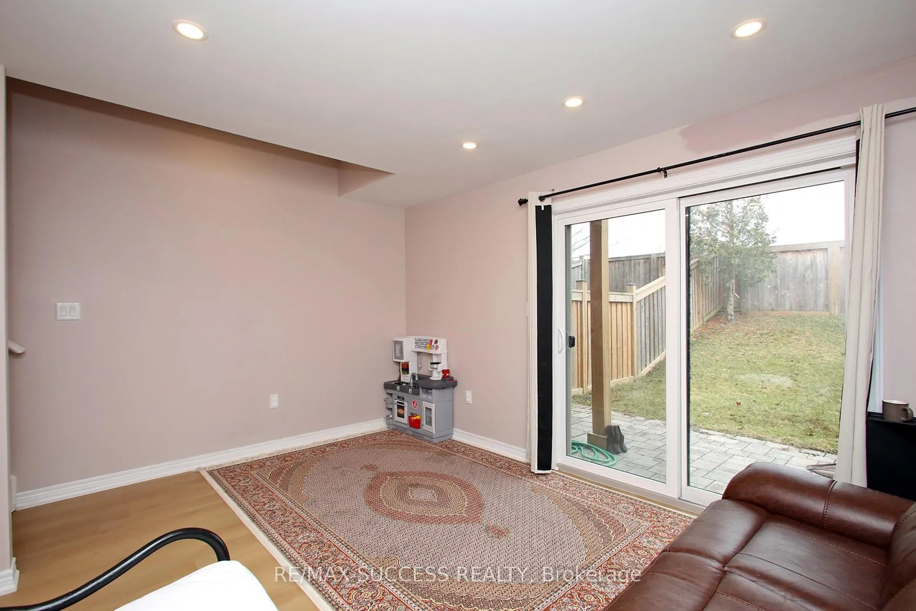 Photo 25 of 47 Edenrock Drive, Hamilton, Stoney Creek Industrial — HOMEH