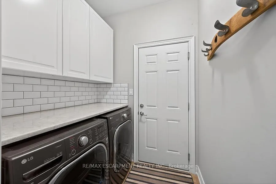 Photo 21 of 19 Lampman Drive, Pelham, Fenwick — HOMEH