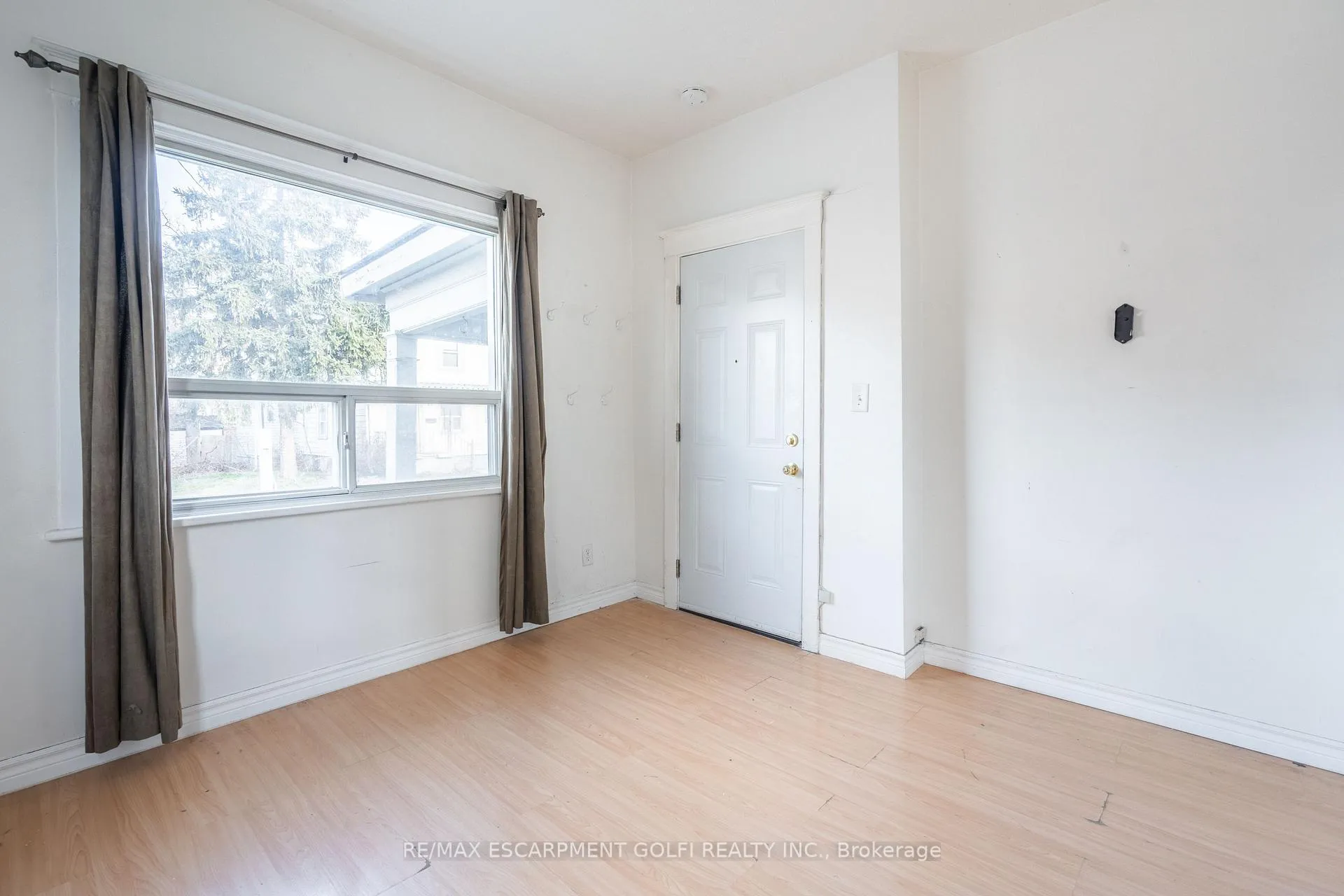 Photo 6 of 26 Huron Street, Hamilton, Gibson — HOMEH