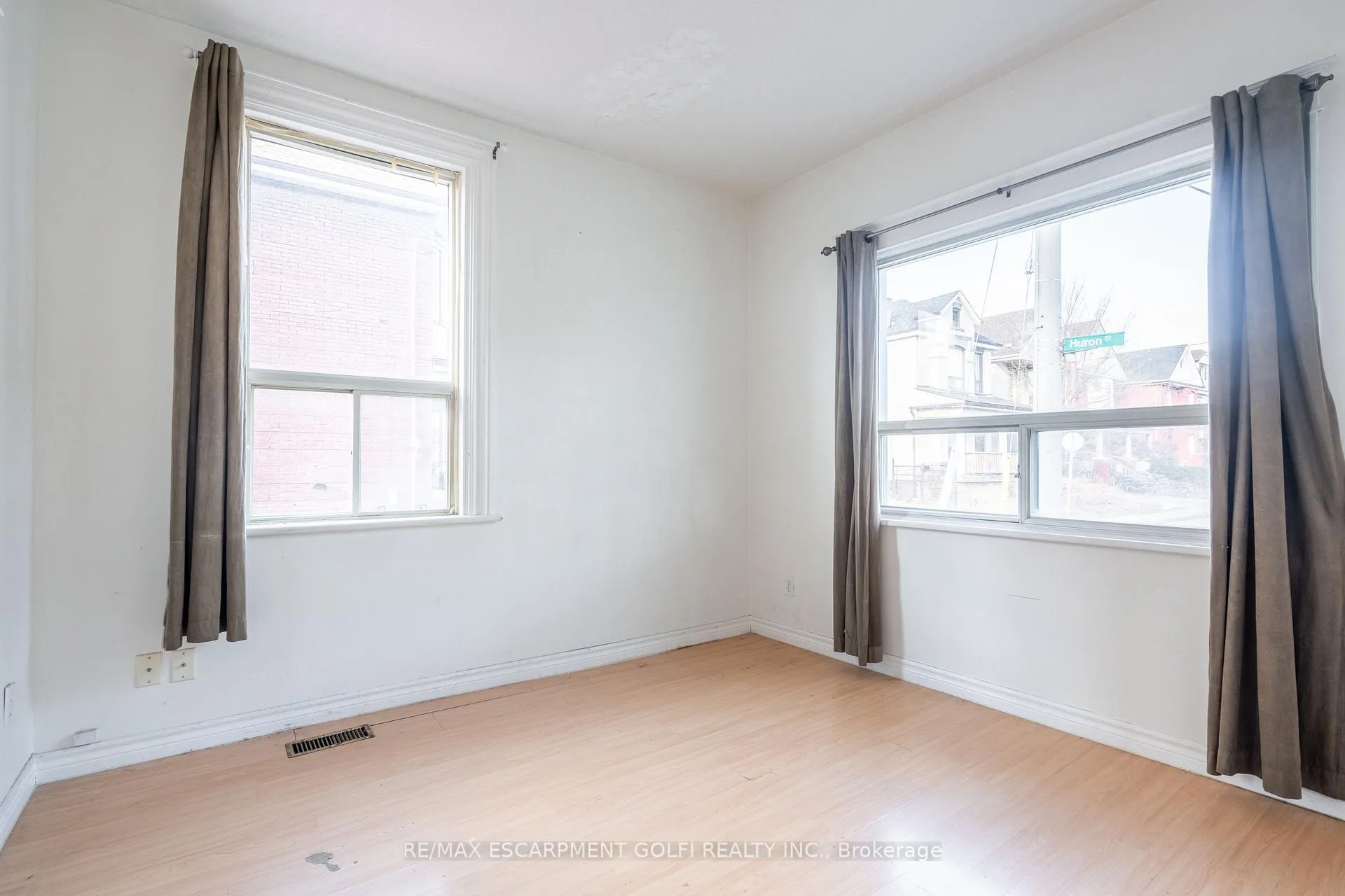 Photo 10 of 26 Huron Street, Hamilton, Gibson — HOMEH