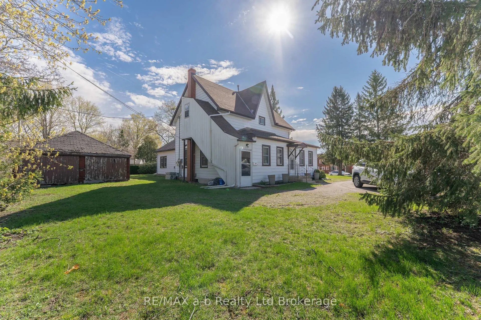 Photo 1 of Unit Unit A, 10 Mckenzie Street, Tillsonburg — HOMEH