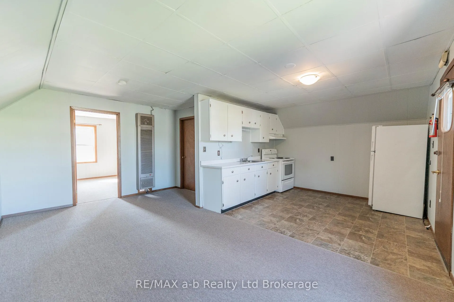 Photo 7 of Unit Unit A, 10 Mckenzie Street, Tillsonburg — HOMEH