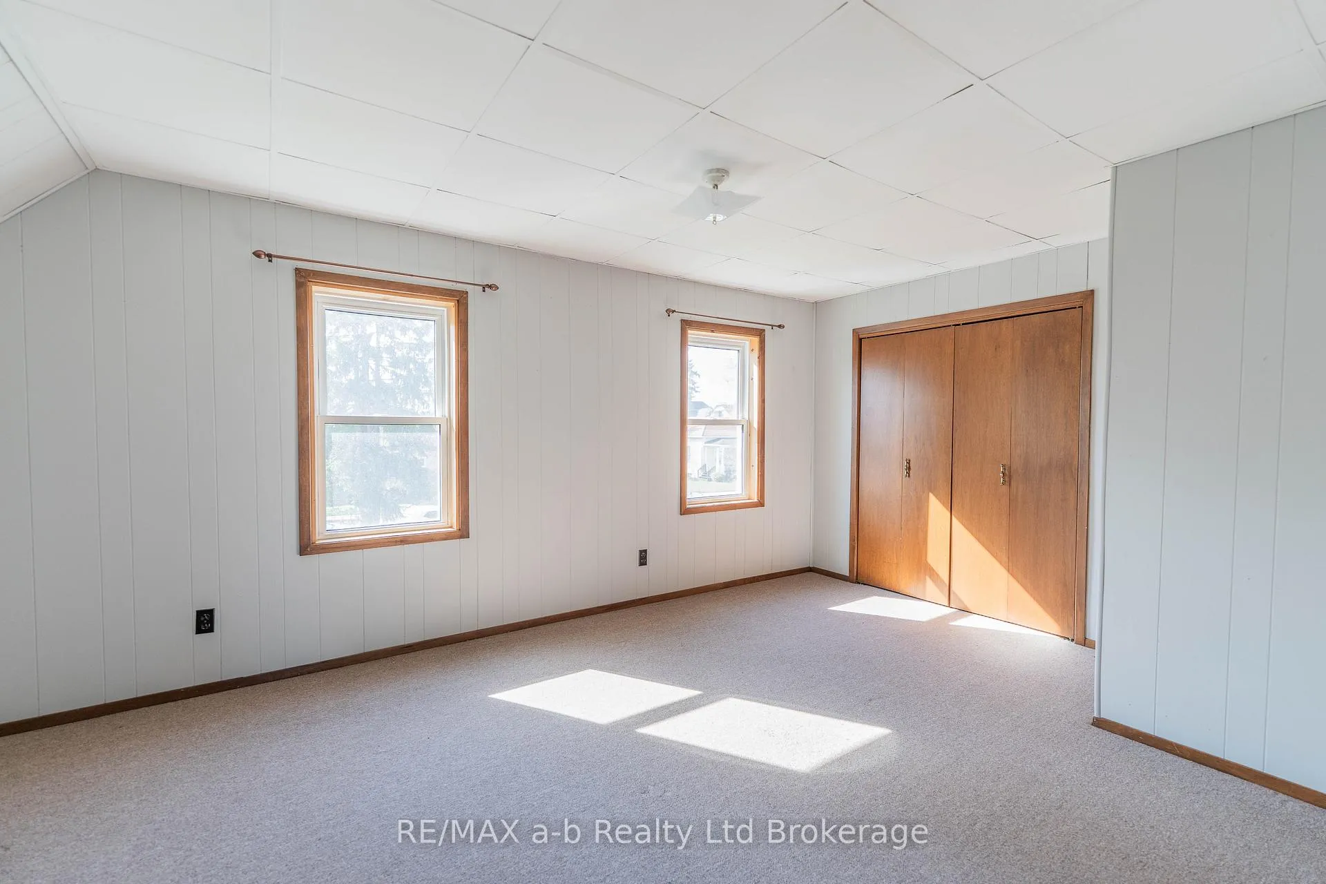 Photo 10 of Unit Unit A, 10 Mckenzie Street, Tillsonburg — HOMEH