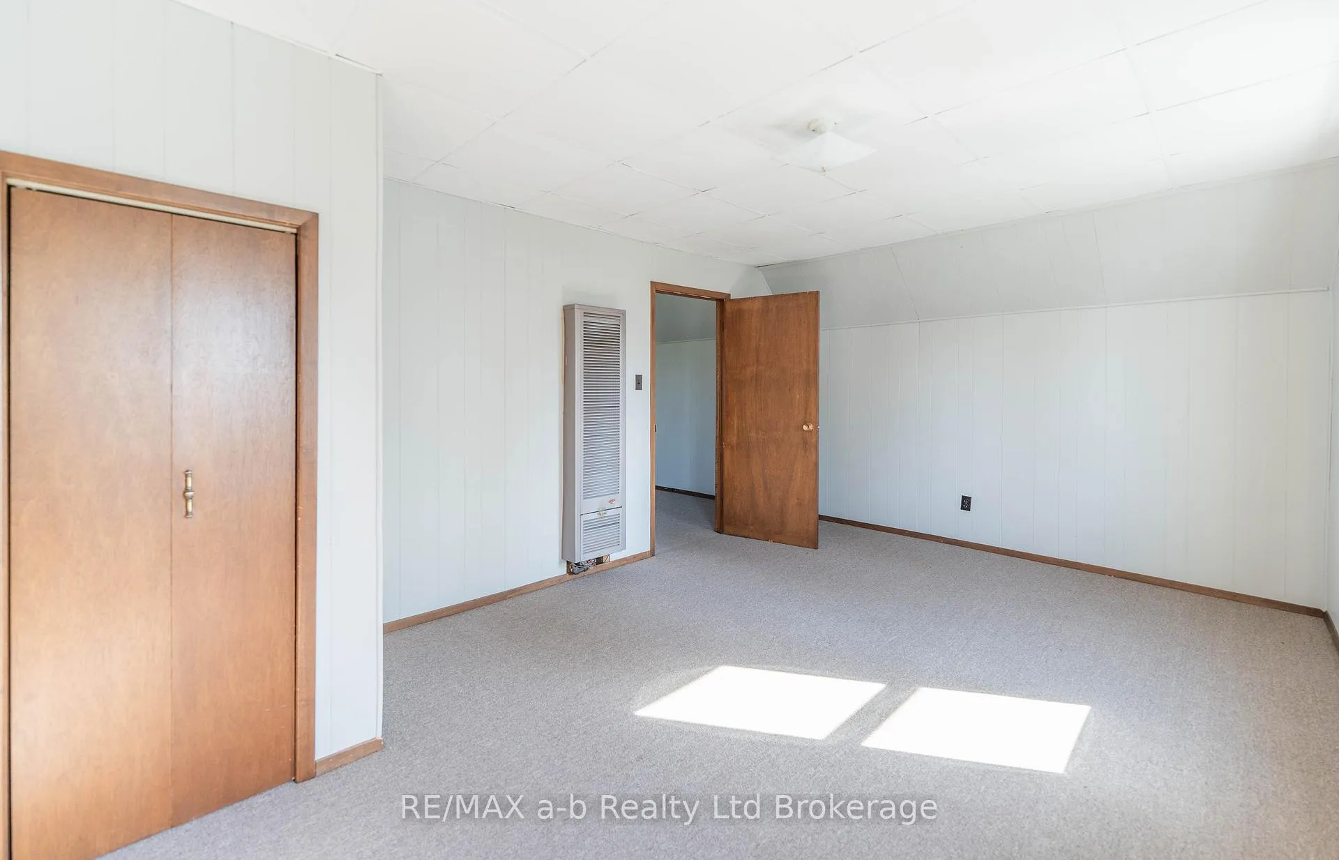 Photo 12 of Unit Unit A, 10 Mckenzie Street, Tillsonburg — HOMEH