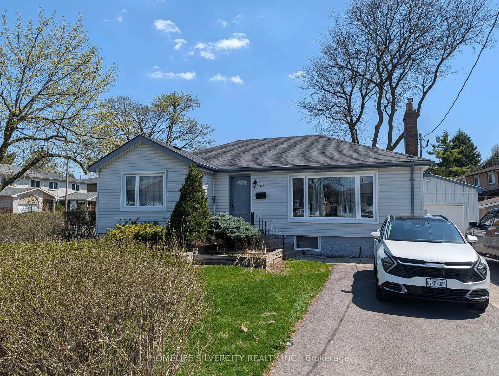 Photo 5 of 65 English Street, Brampton, Brampton West — HOMEH