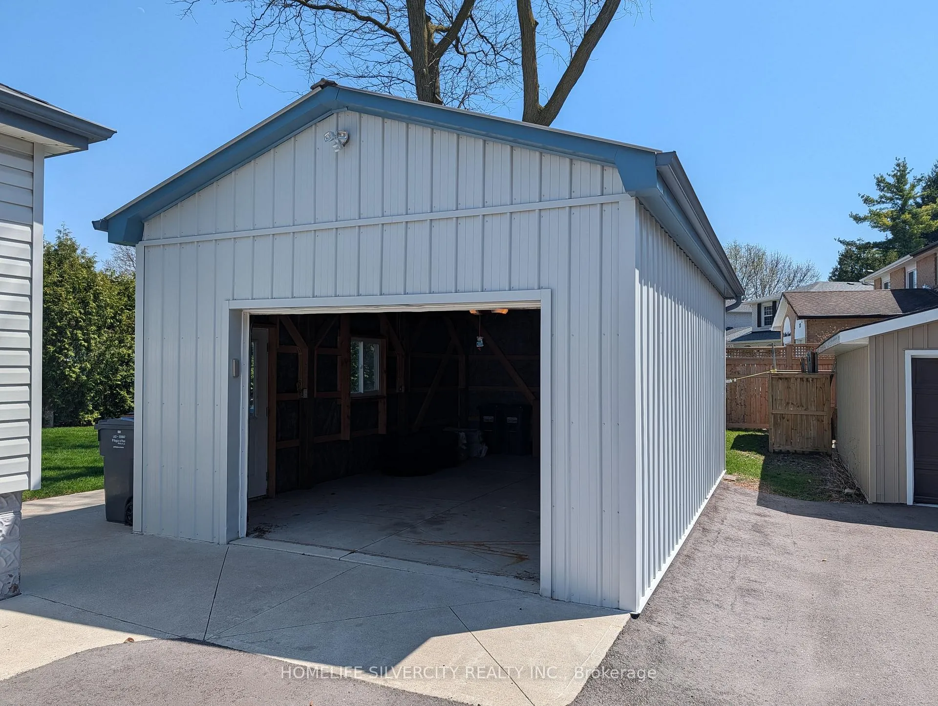 Photo 8 of 65 English Street, Brampton, Brampton West — HOMEH