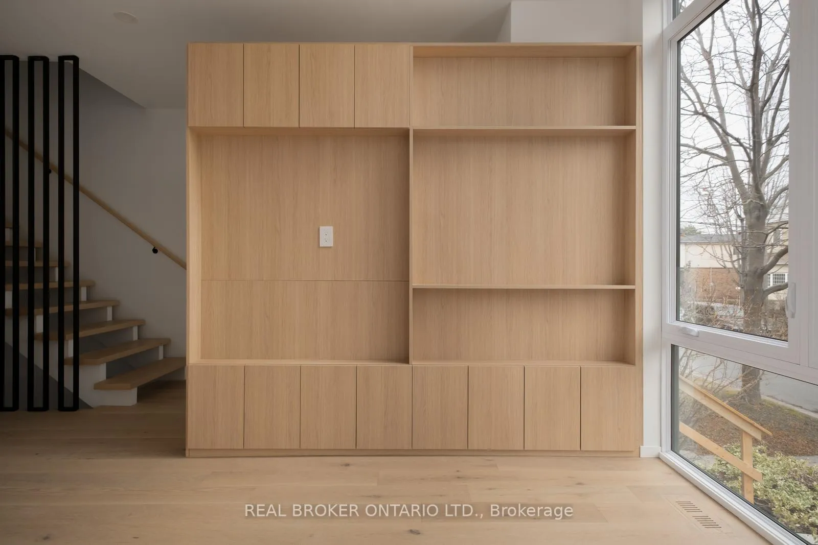 Photo 5 of Unit B, 36 Arundel Avenue, Toronto, Playter Estates-Danforth — HOMEH