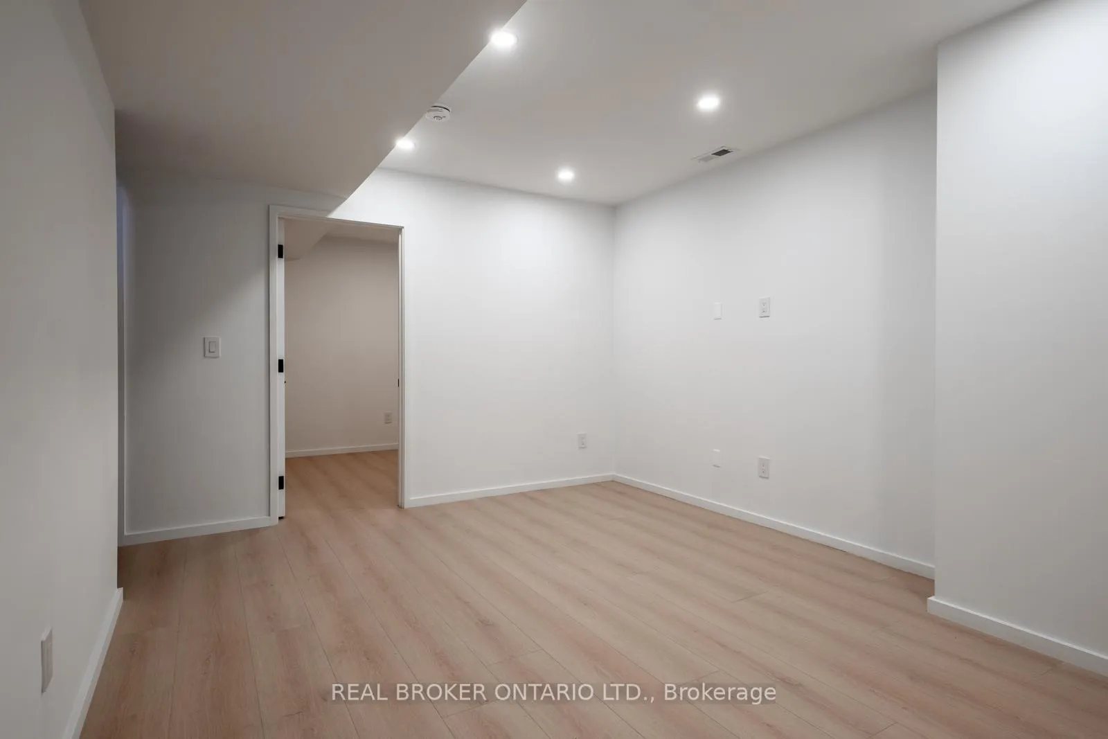Photo 41 of Unit B, 36 Arundel Avenue, Toronto, Playter Estates-Danforth — HOMEH