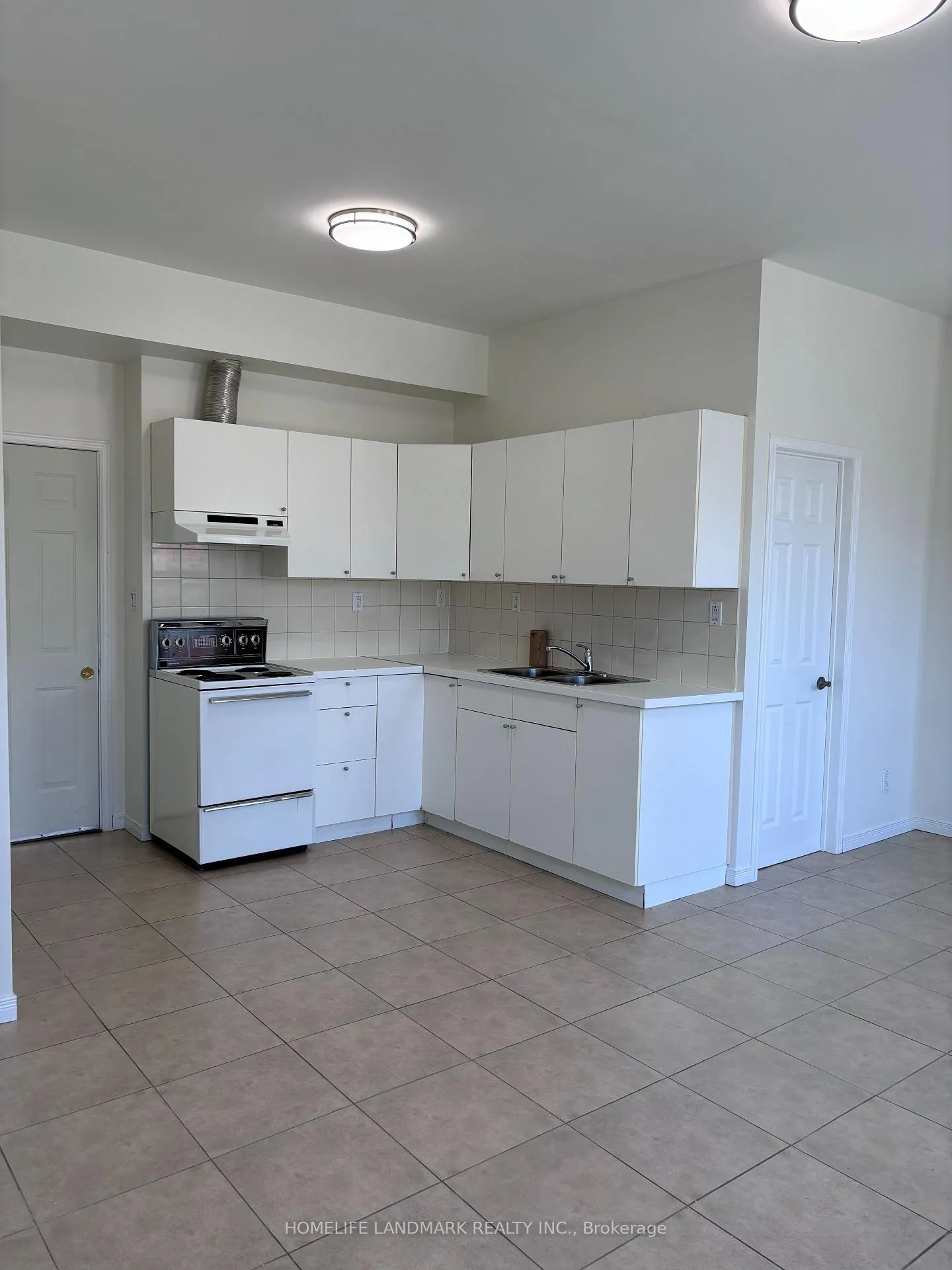 Photo 2 of Unit 201, 440 Spadina Avenue, Toronto, Kensington-Chinatown — HOMEH