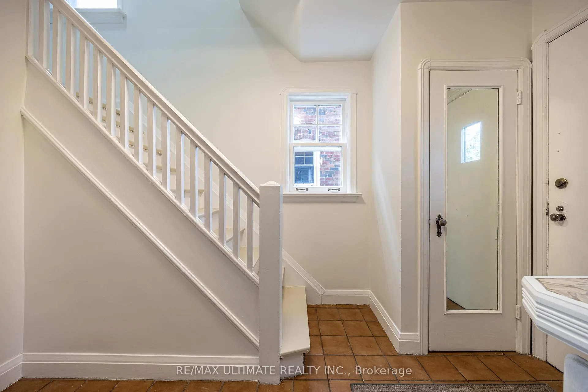 Photo 5 of 165 Divadale Drive, Toronto, Leaside — HOMEH