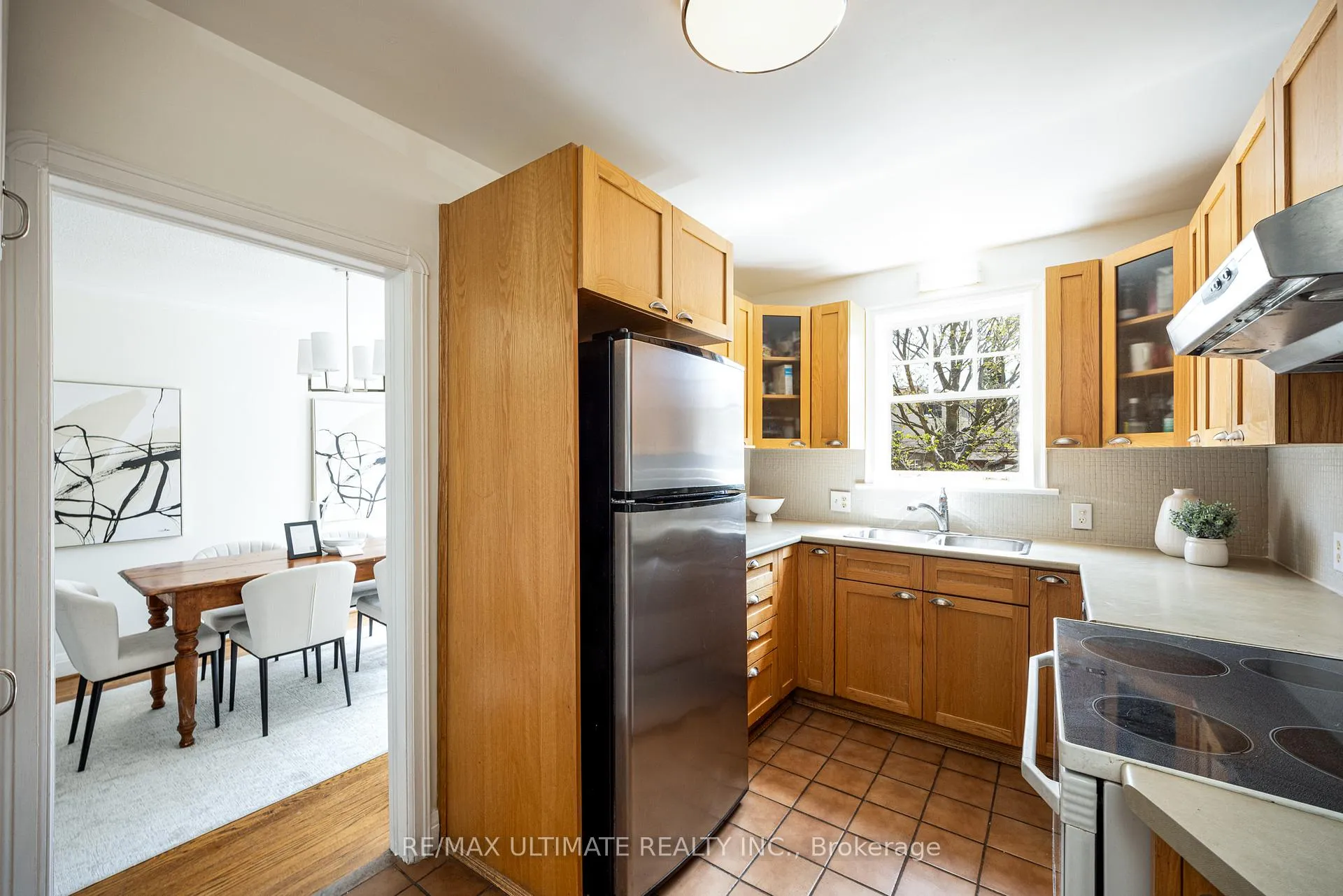 Photo 24 of 165 Divadale Drive, Toronto, Leaside — HOMEH