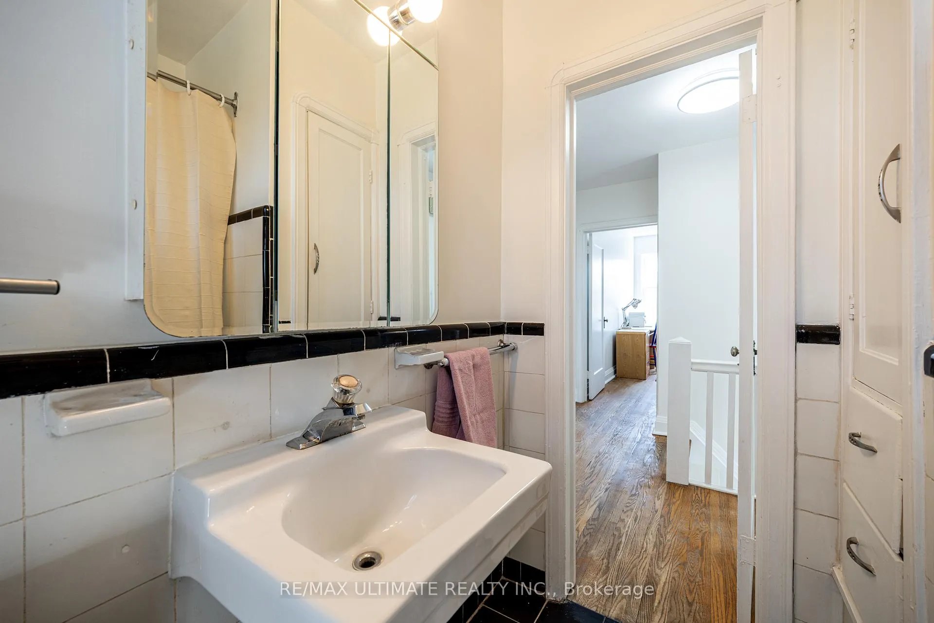 Photo 36 of 165 Divadale Drive, Toronto, Leaside — HOMEH