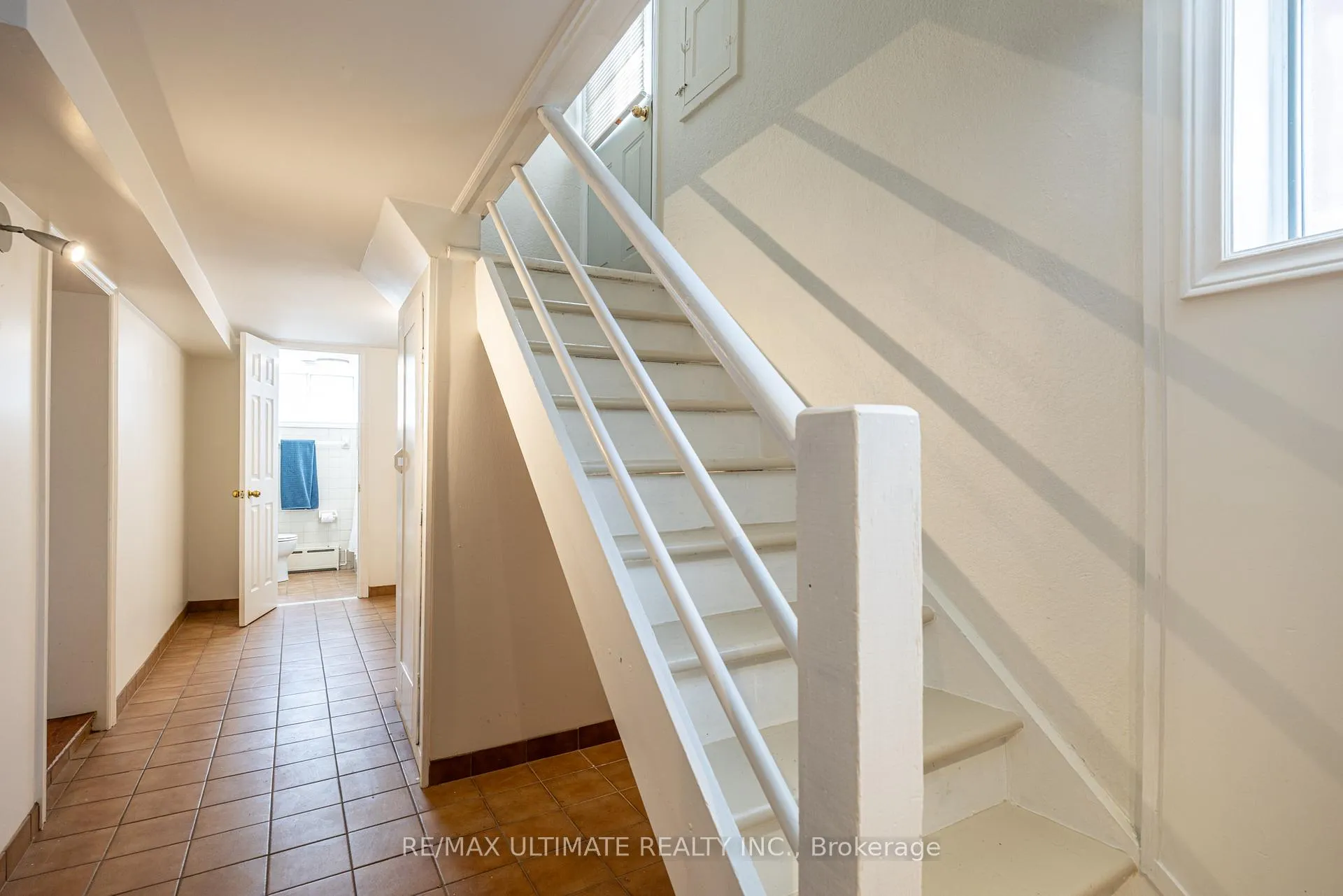 Photo 37 of 165 Divadale Drive, Toronto, Leaside — HOMEH