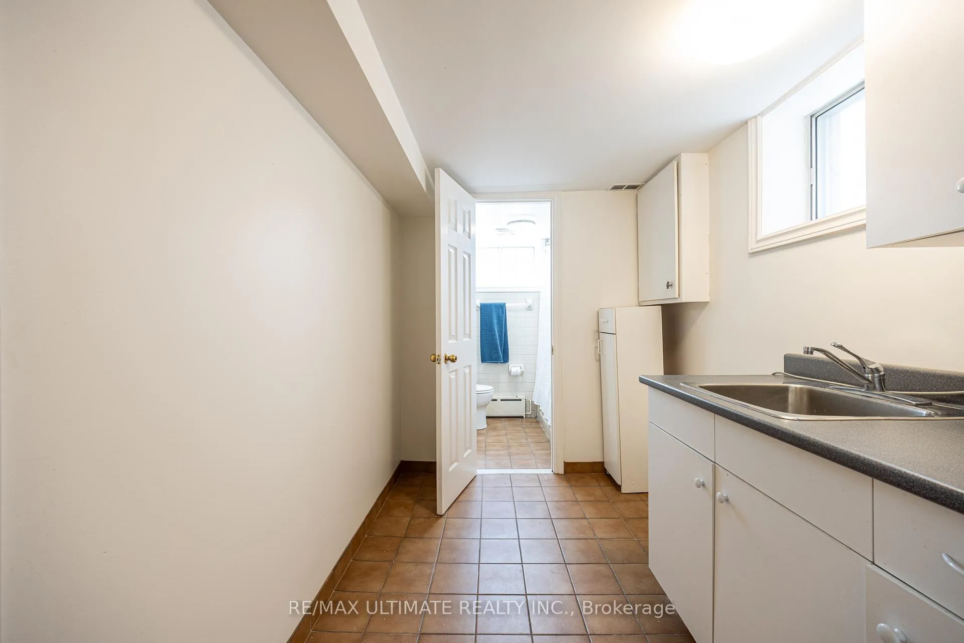 Photo 38 of 165 Divadale Drive, Toronto, Leaside — HOMEH