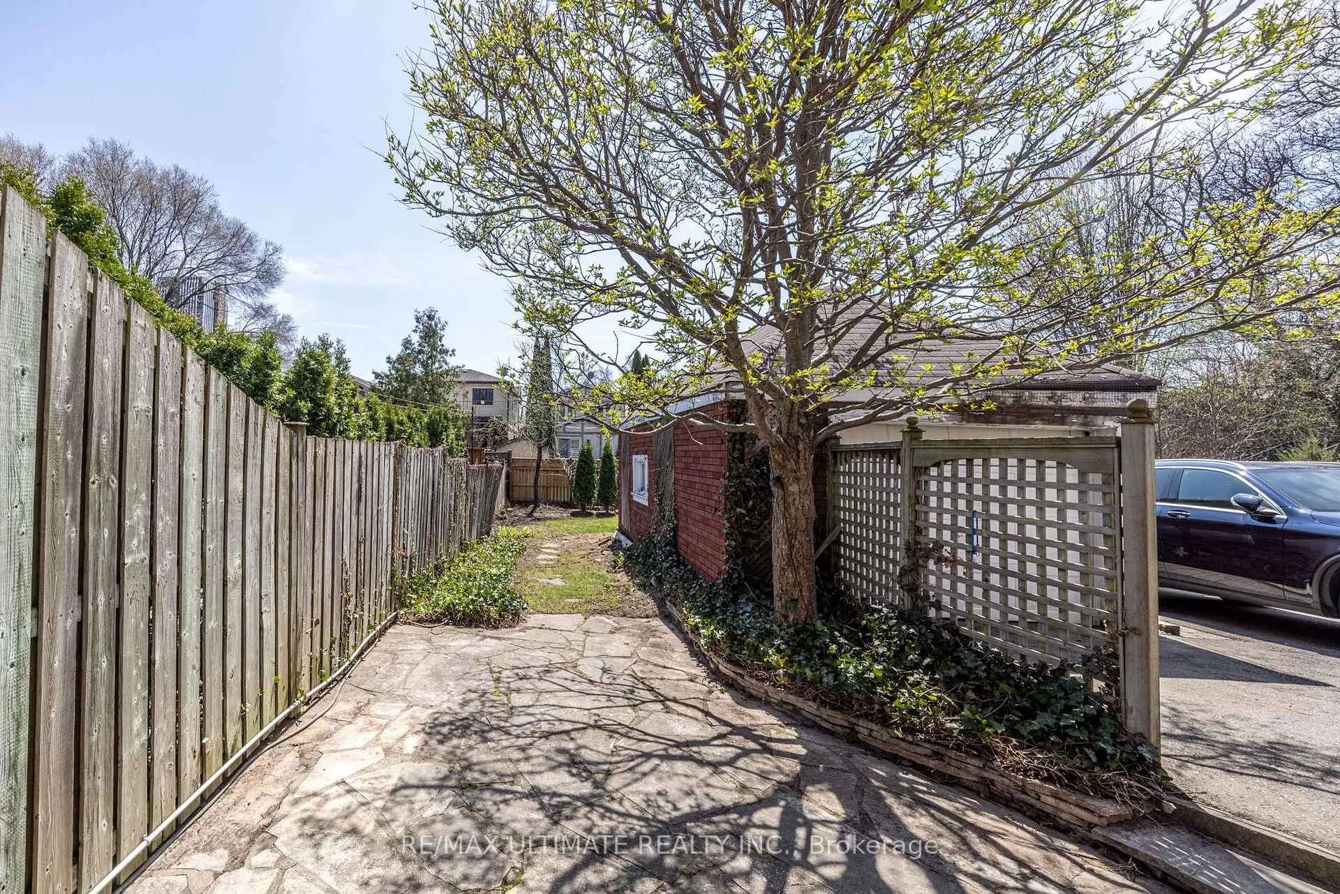 Photo 44 of 165 Divadale Drive, Toronto, Leaside — HOMEH
