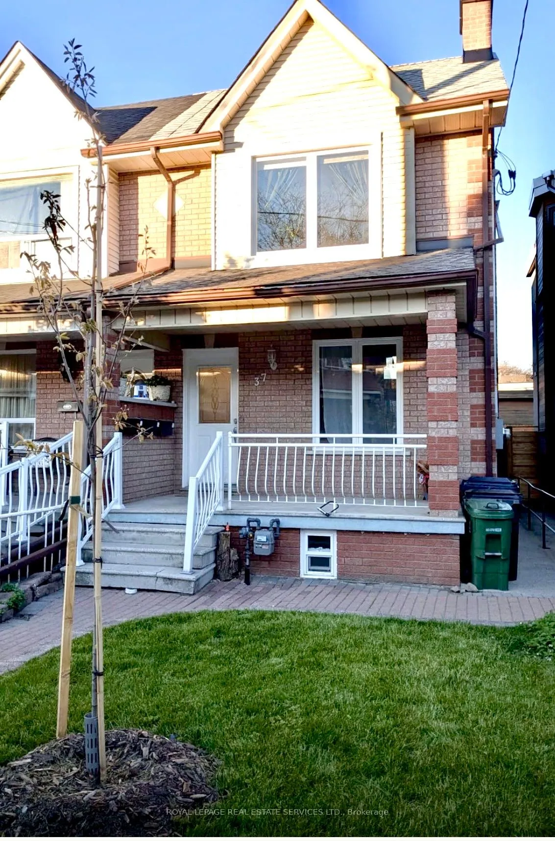Front of Unit Main Floor, 37 Gillespie Avenue