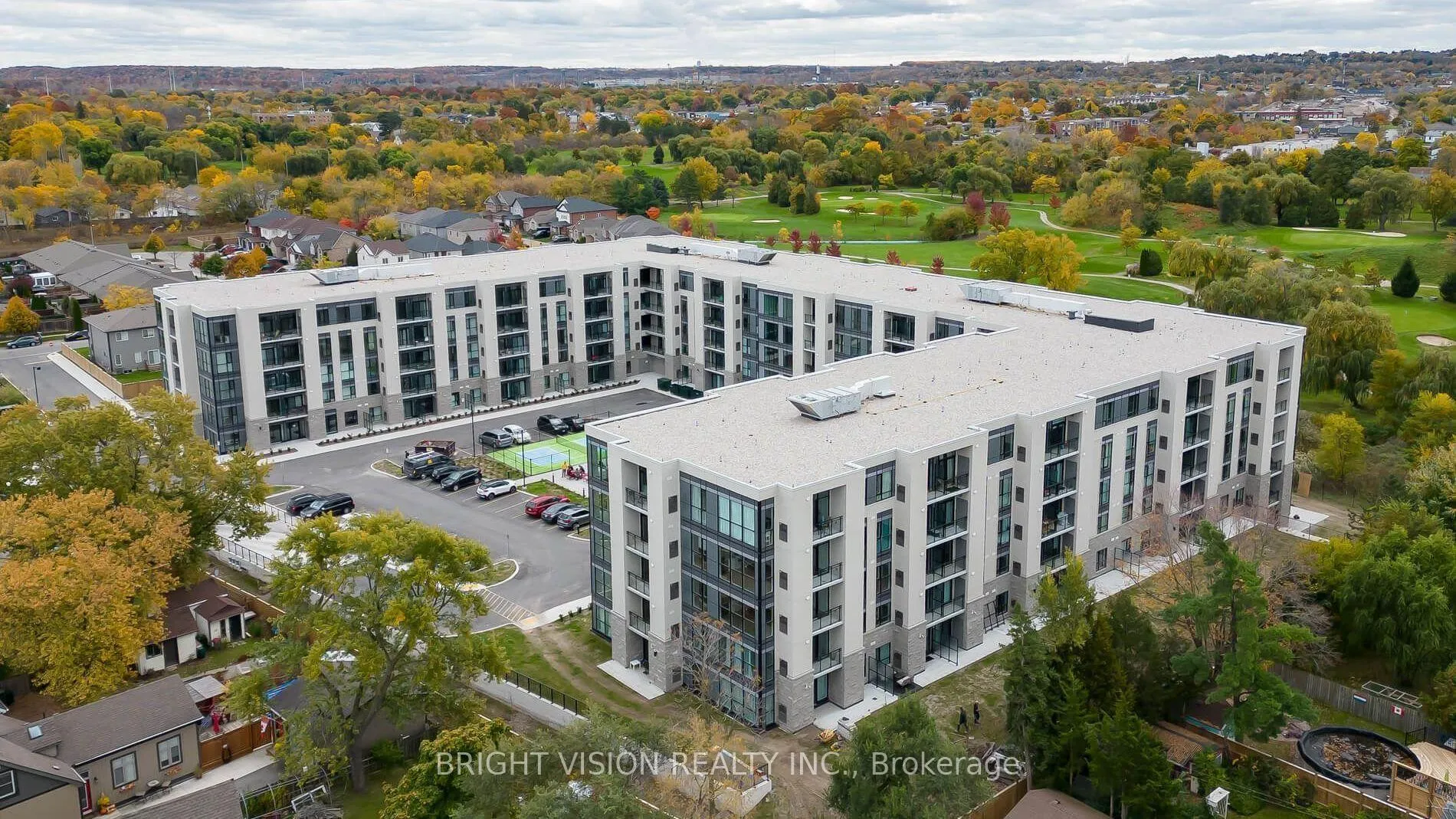 Photo 3 of Unit 127, 50 Herrick Avenue, St. Catharines, Oakdale — HOMEH