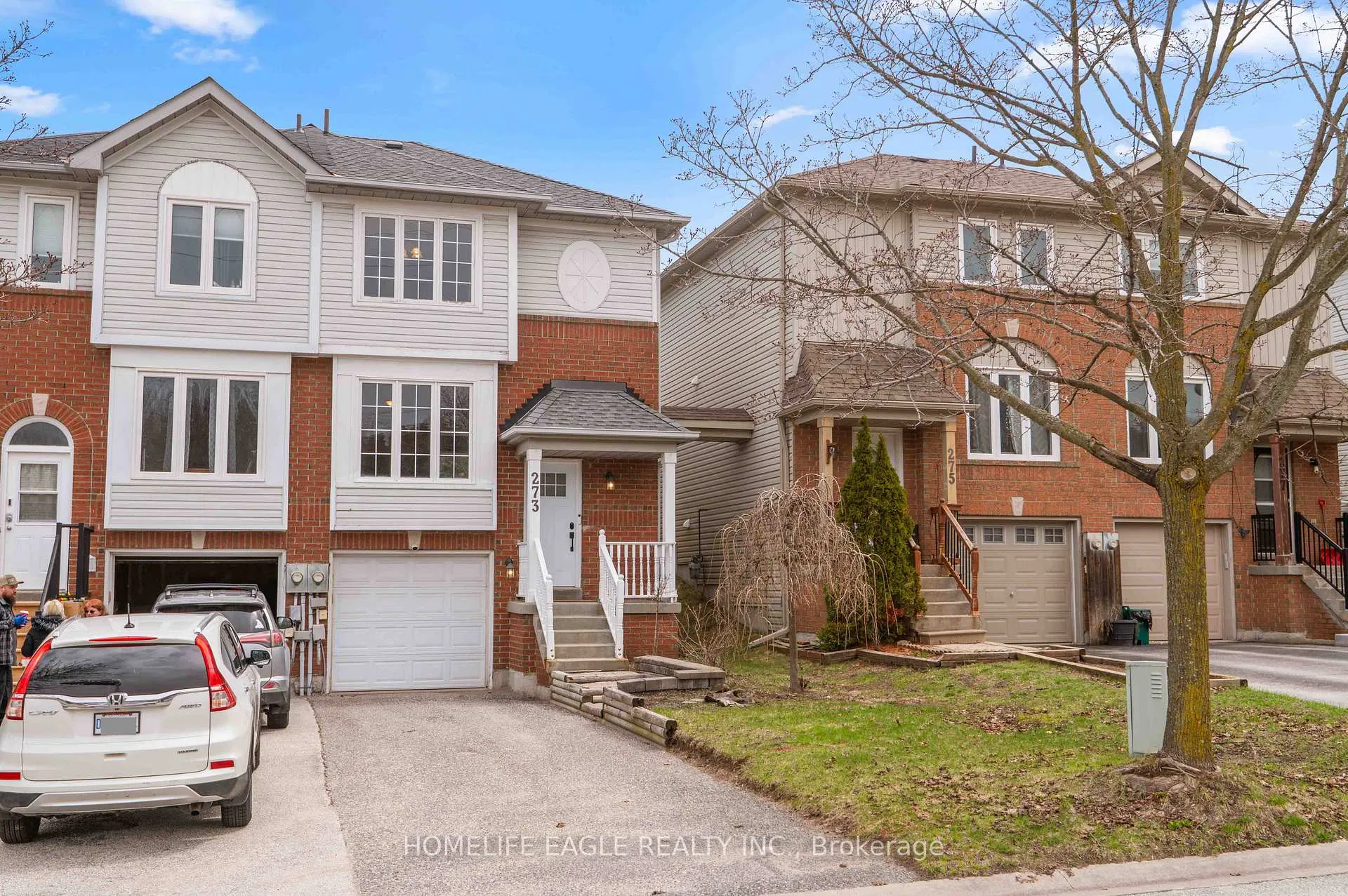 Front of 273 Ferndale Drive S