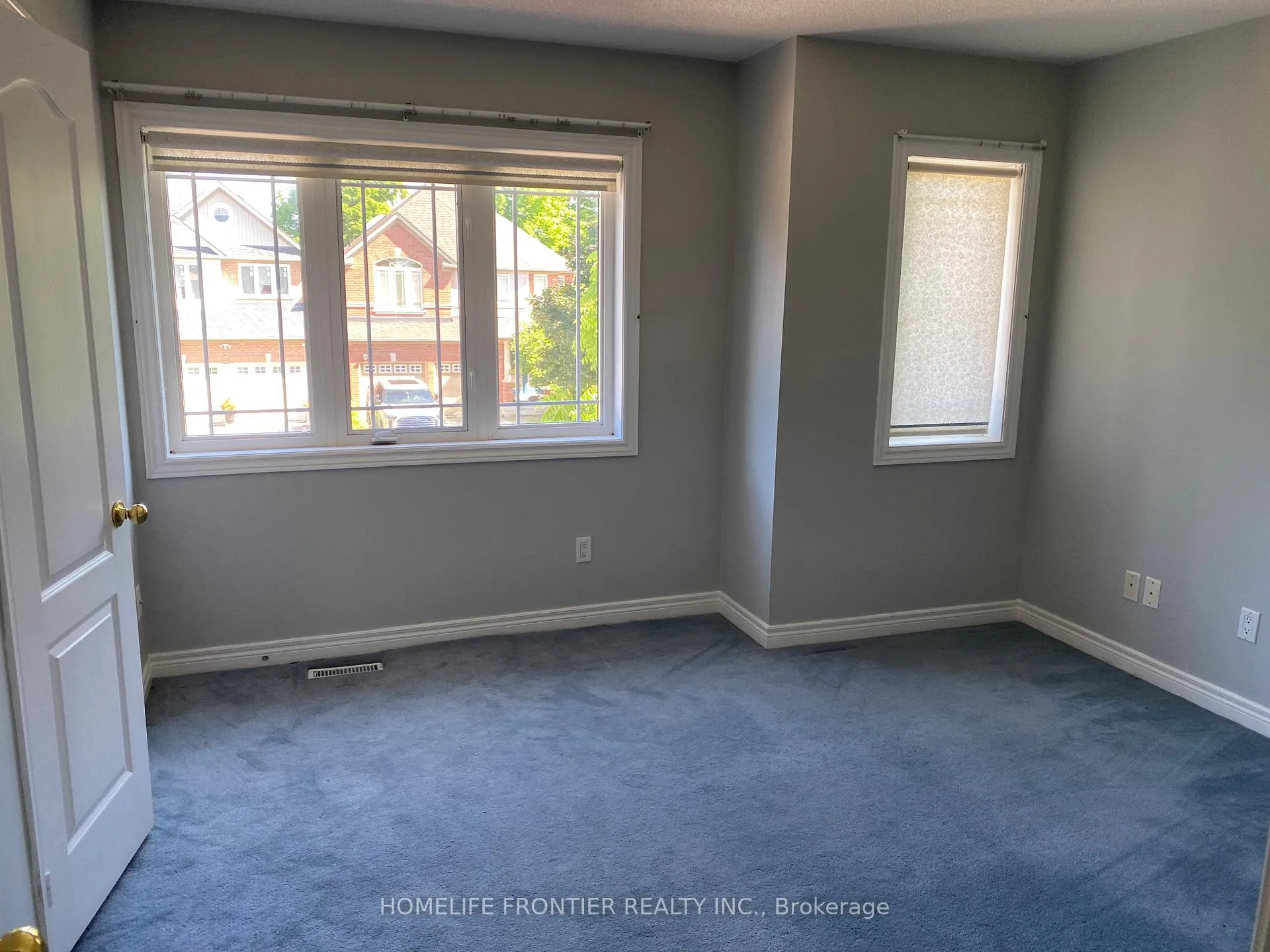 Photo 8 of 87 Estate Garden Drive, Richmond Hill, Oak Ridges — HOMEH