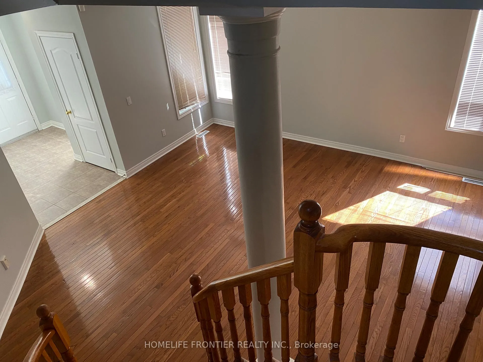 Photo 12 of 87 Estate Garden Drive, Richmond Hill, Oak Ridges — HOMEH