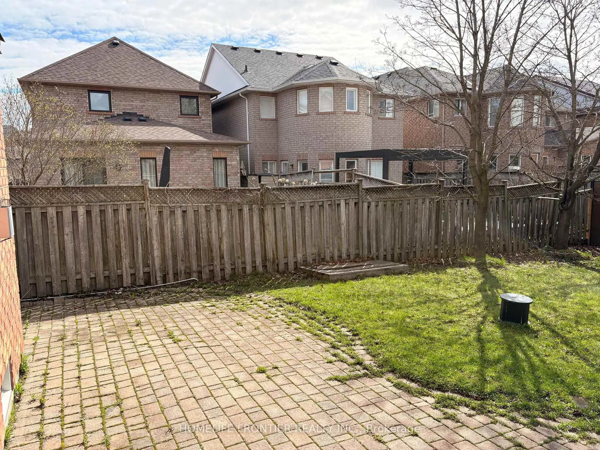 Photo 18 of 87 Estate Garden Drive, Richmond Hill, Oak Ridges — HOMEH