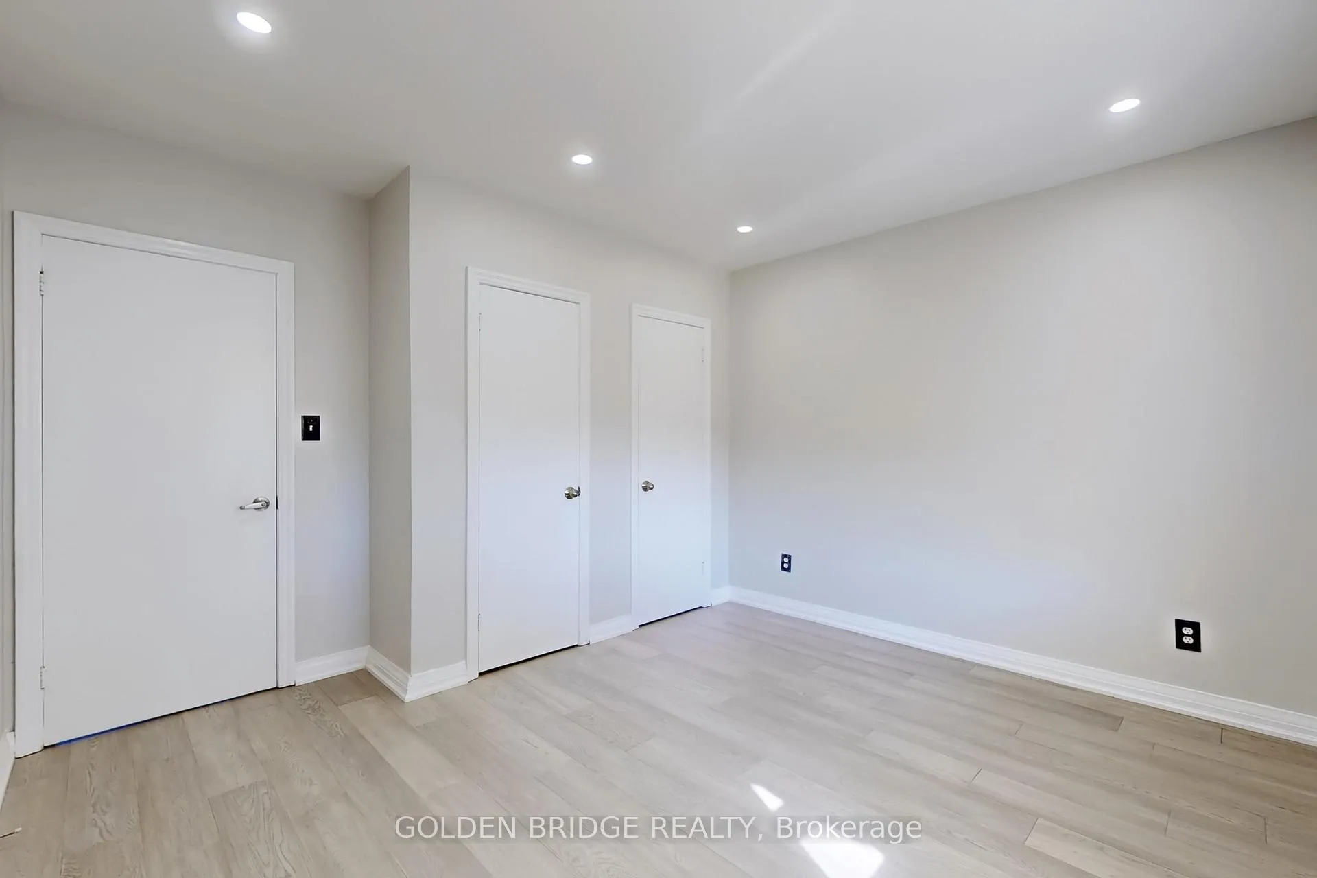 Photo 10 of 438 Centre Street E, Richmond Hill, Crosby — HOMEH