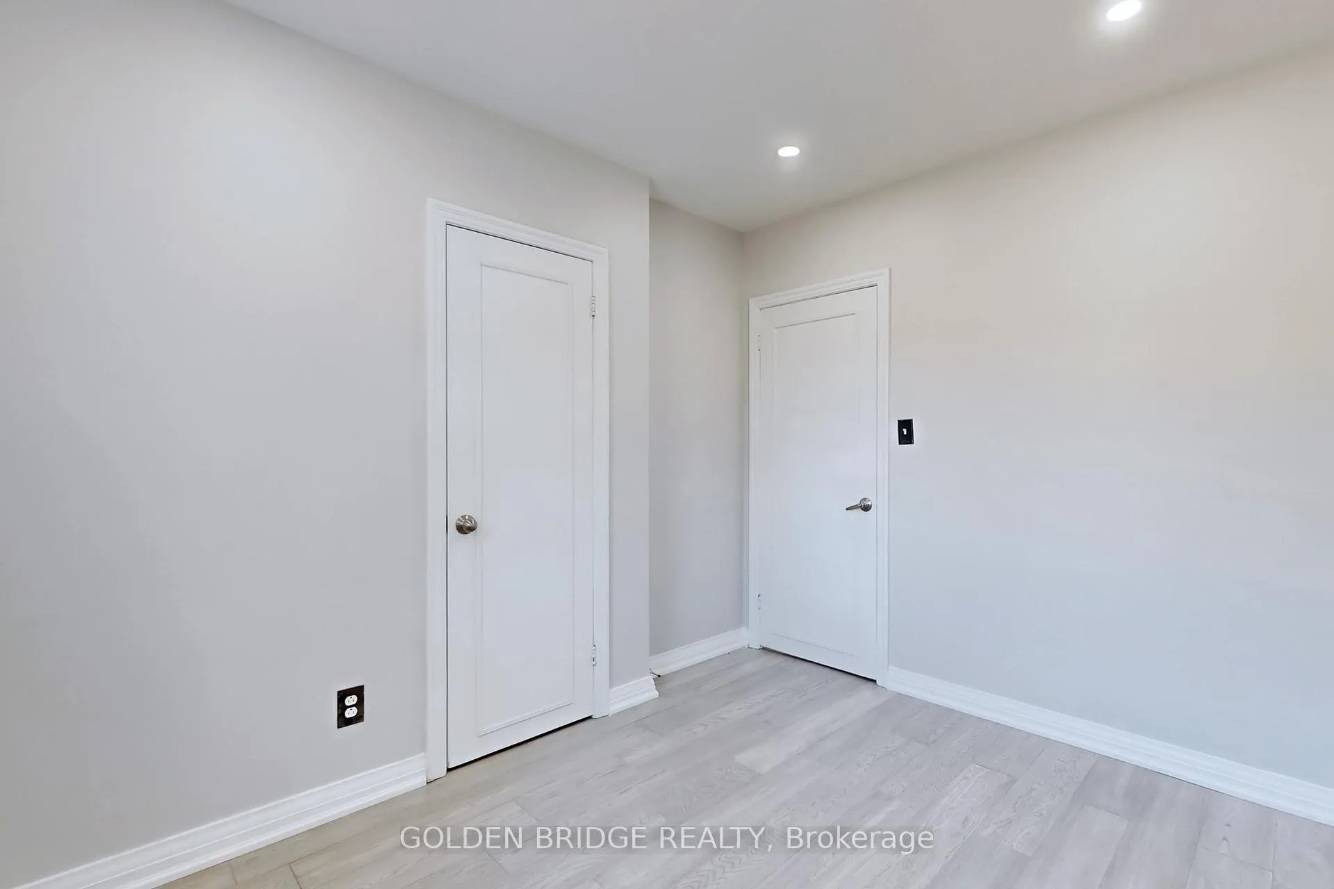 Photo 13 of 438 Centre Street E, Richmond Hill, Crosby — HOMEH