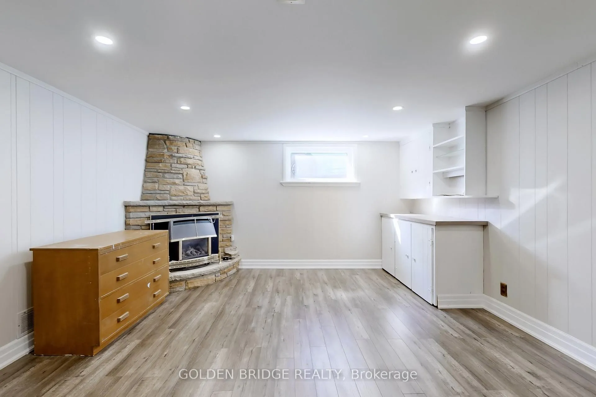 Photo 20 of 438 Centre Street E, Richmond Hill, Crosby — HOMEH