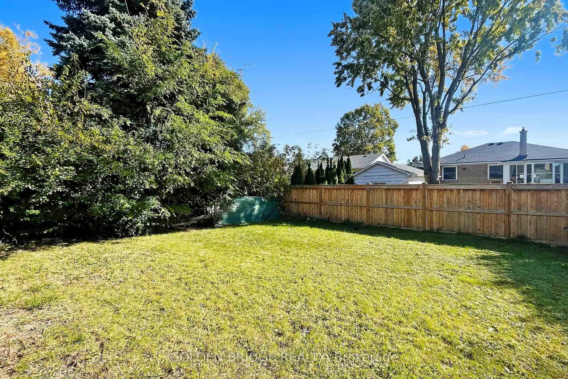Photo 33 of 438 Centre Street E, Richmond Hill, Crosby — HOMEH