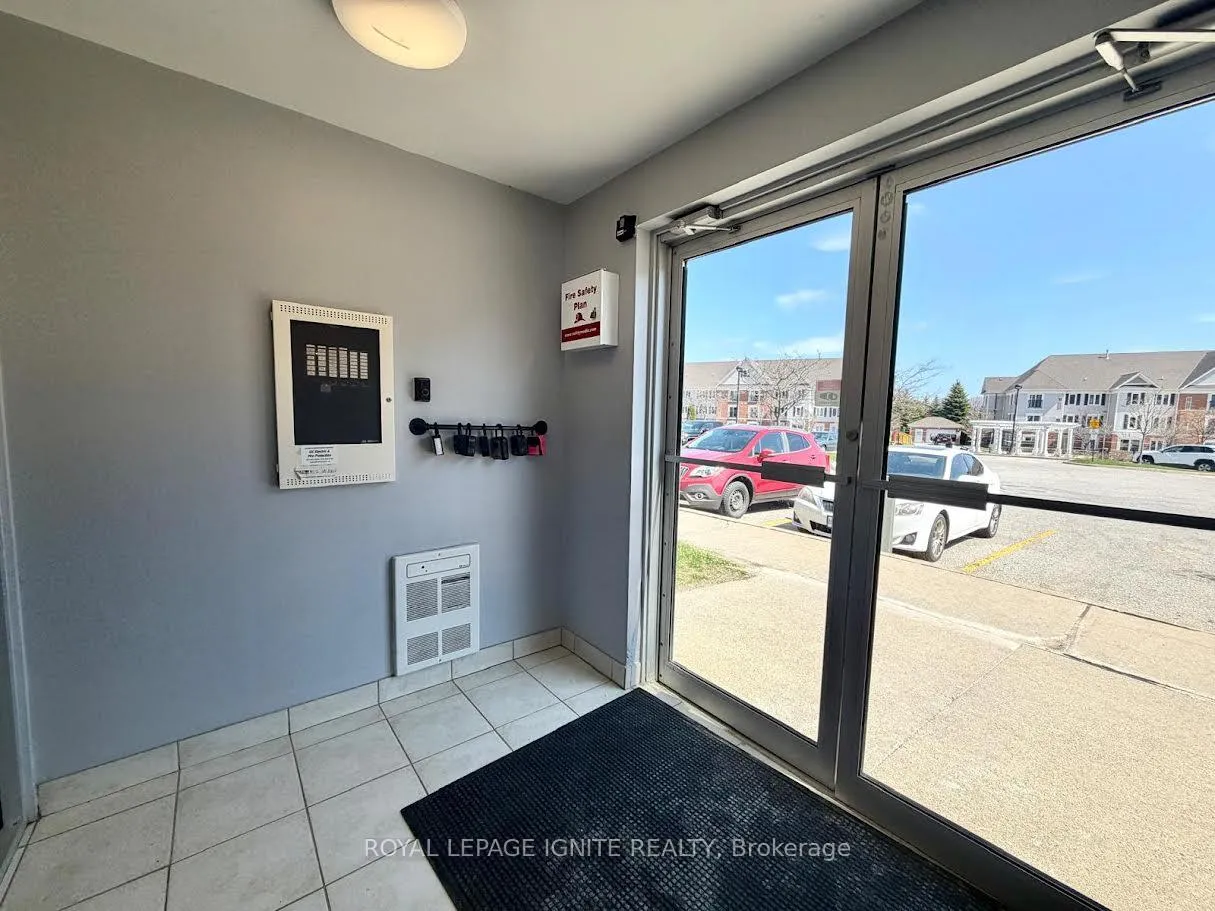 Photo 2 of Unit 209, 94 Aspen Springs Drive, Clarington, Bowmanville — HOMEH