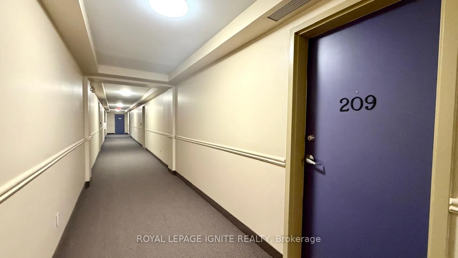 Photo 4 of Unit 209, 94 Aspen Springs Drive, Clarington, Bowmanville — HOMEH