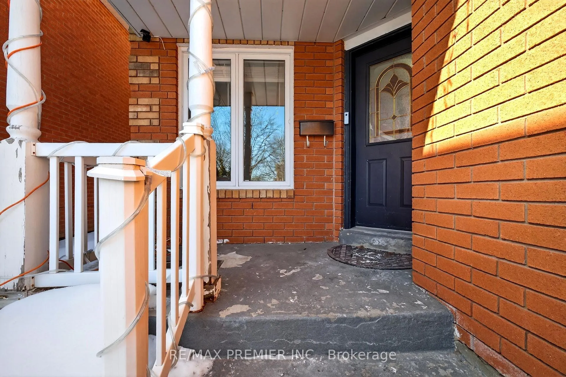 Photo 1 of 12 Bayview Street, Brampton, Northwood Park — HOMEH