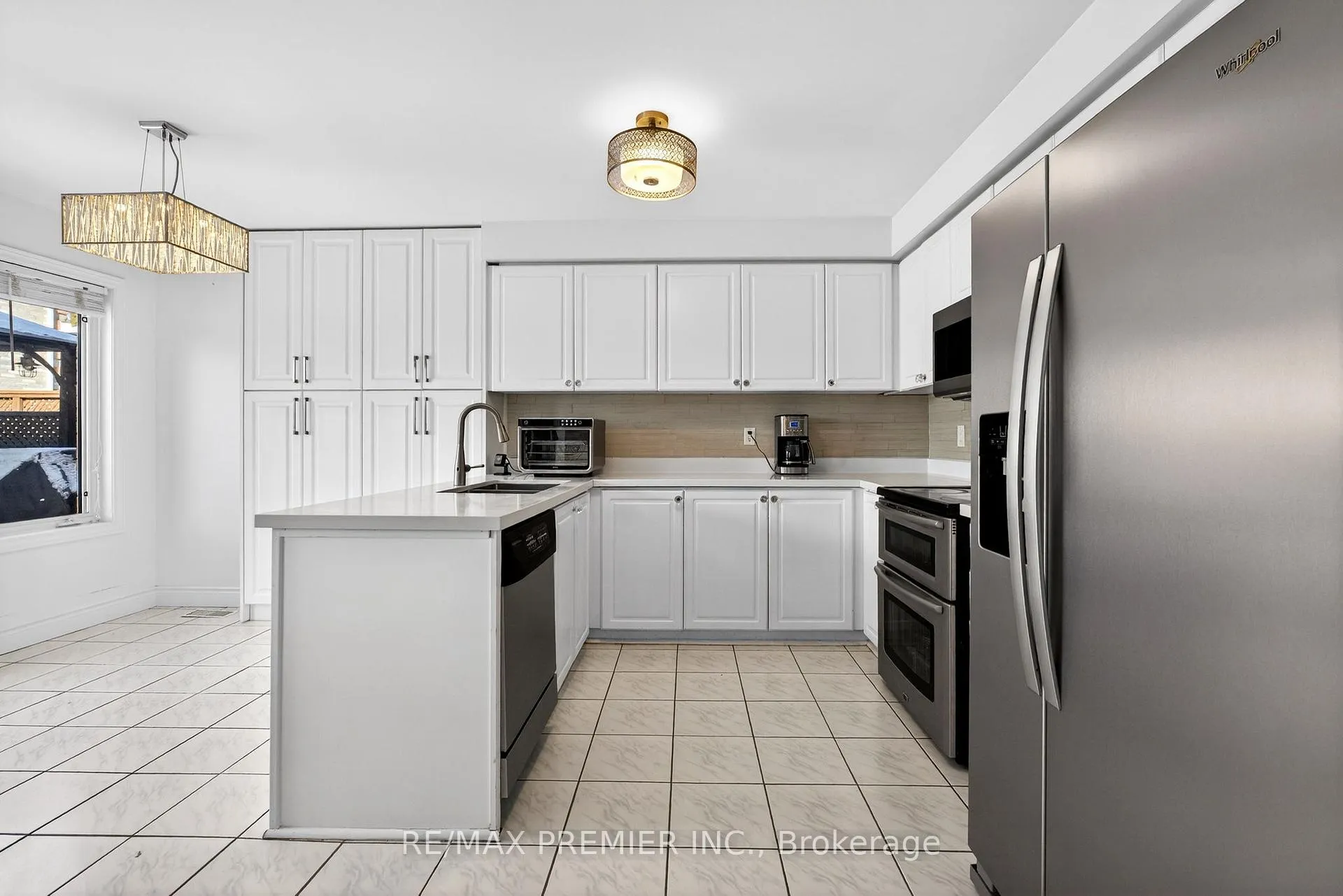 Photo 13 of 12 Bayview Street, Brampton, Northwood Park — HOMEH
