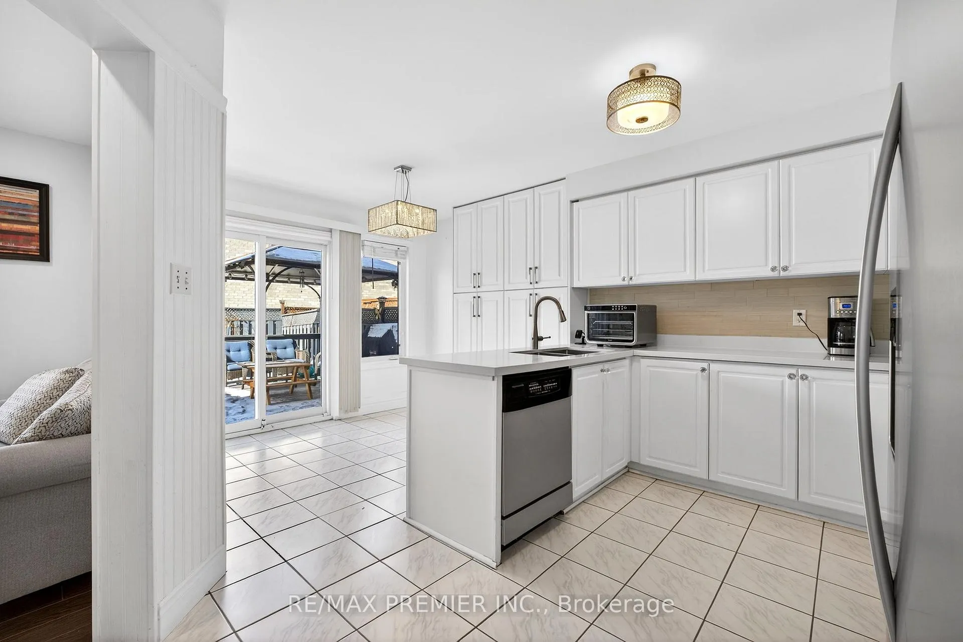 Photo 14 of 12 Bayview Street, Brampton, Northwood Park — HOMEH