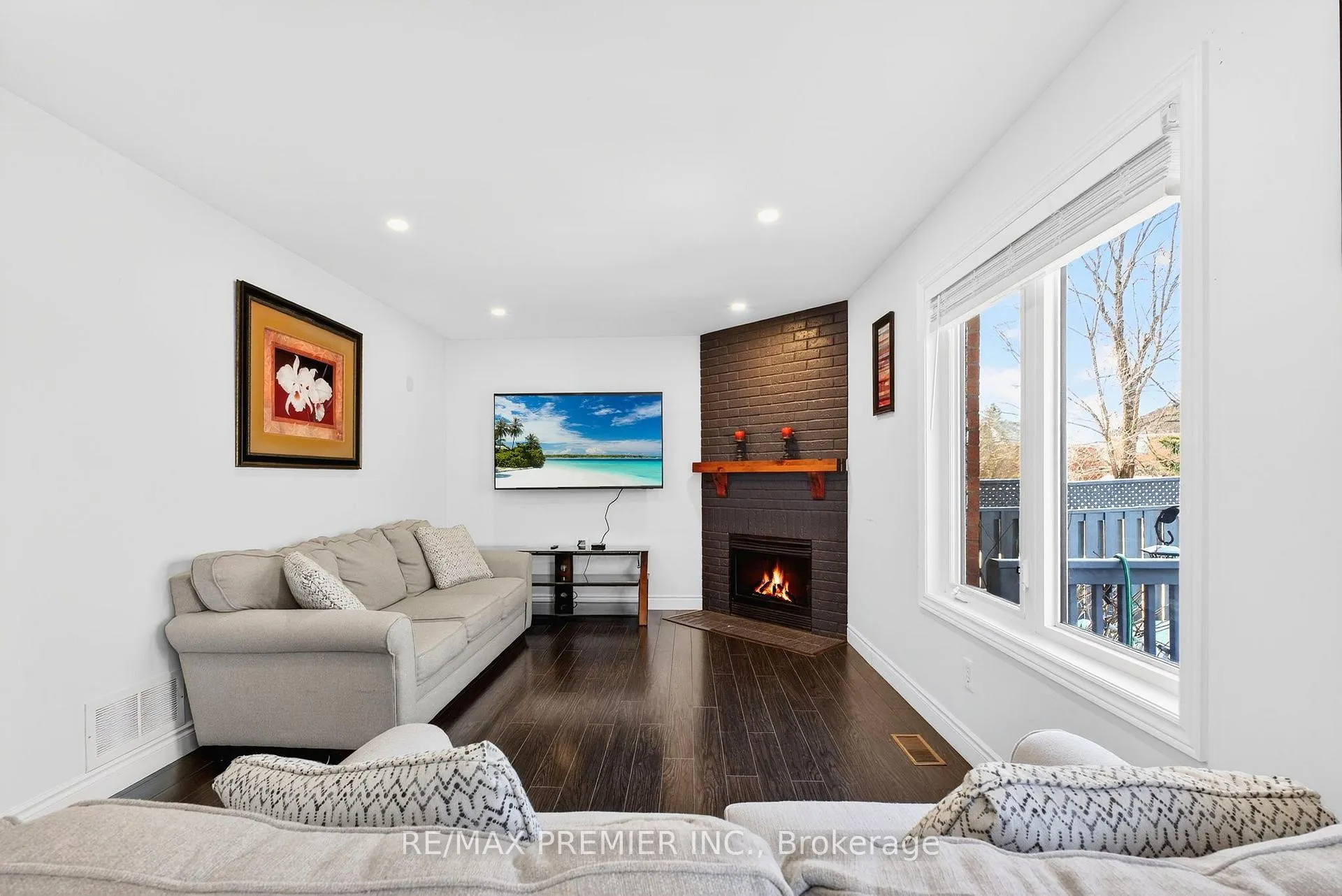 Photo 18 of 12 Bayview Street, Brampton, Northwood Park — HOMEH