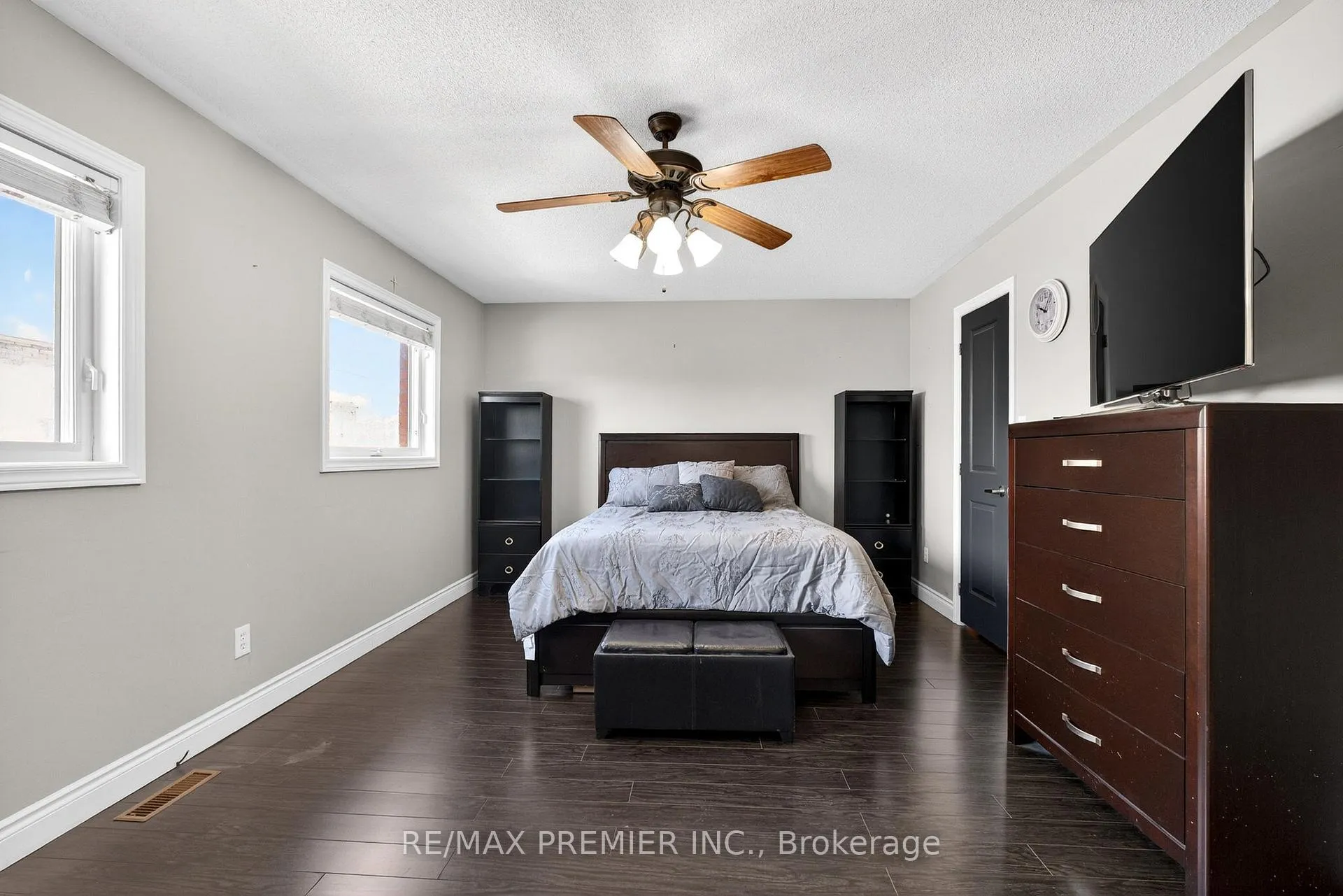 Photo 25 of 12 Bayview Street, Brampton, Northwood Park — HOMEH