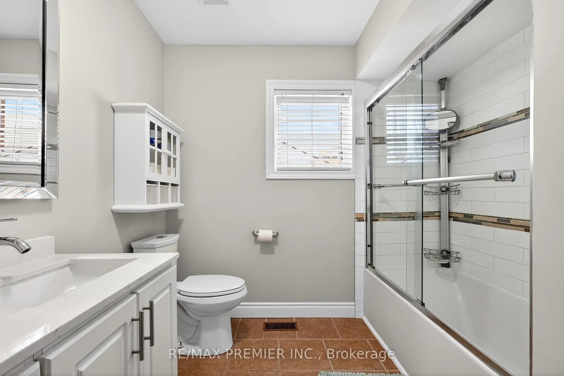 Photo 32 of 12 Bayview Street, Brampton, Northwood Park — HOMEH