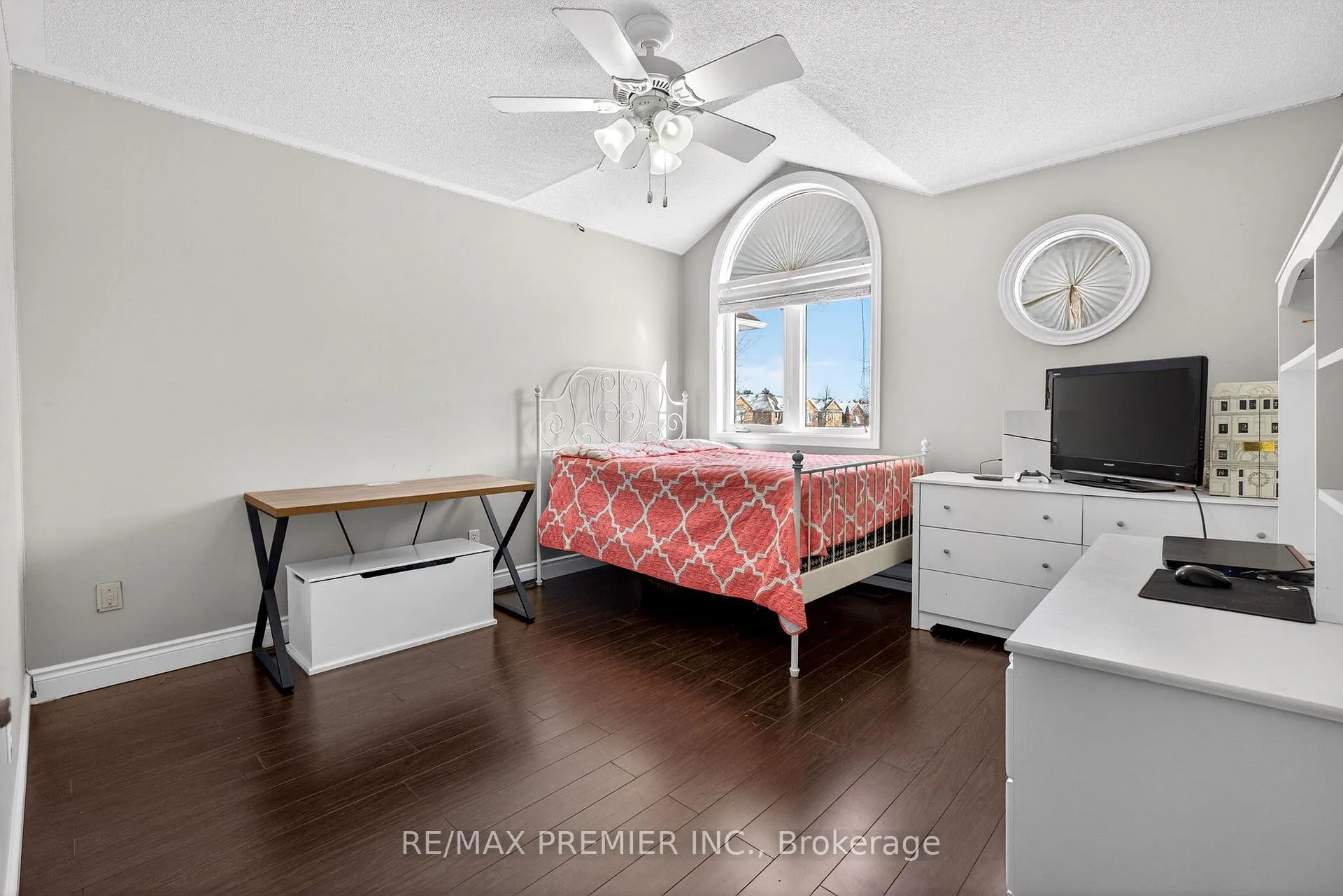 Photo 36 of 12 Bayview Street, Brampton, Northwood Park — HOMEH