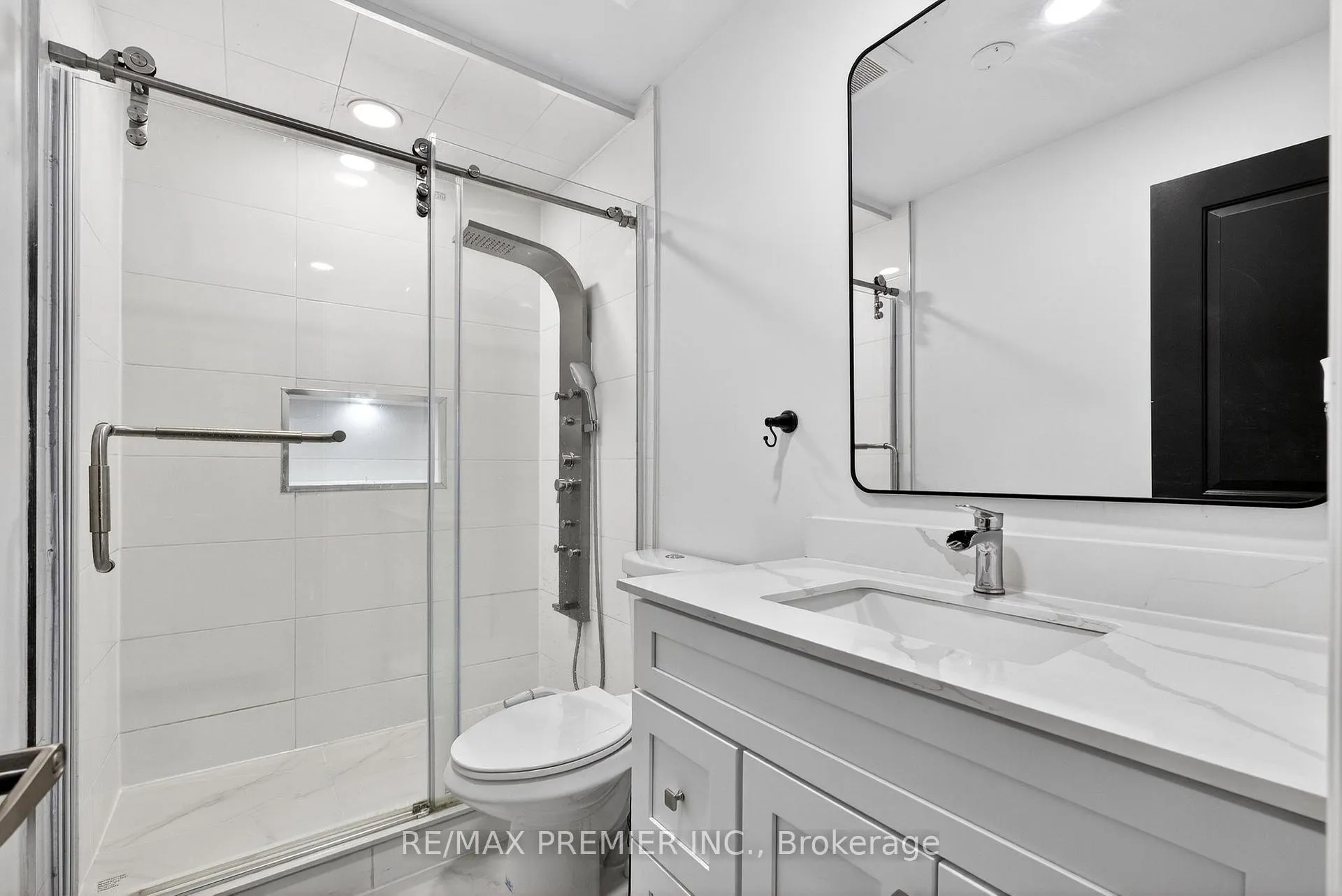 Photo 38 of 12 Bayview Street, Brampton, Northwood Park — HOMEH