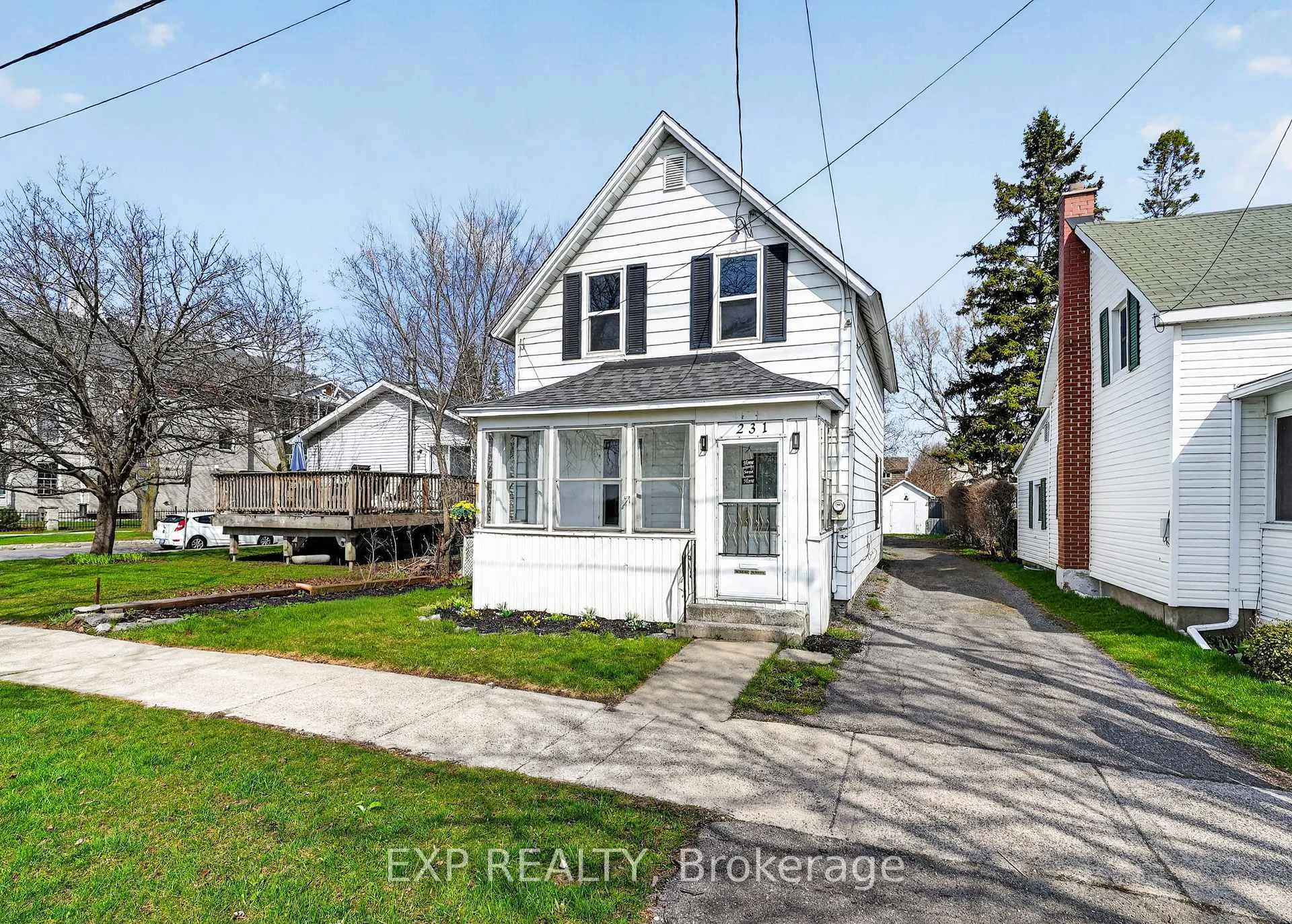 Photo 2 of 231 Water Street W, Cornwall — HOMEH