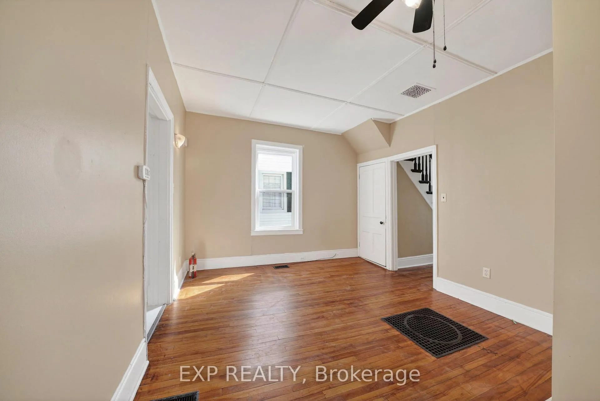 Photo 12 of 231 Water Street W, Cornwall — HOMEH