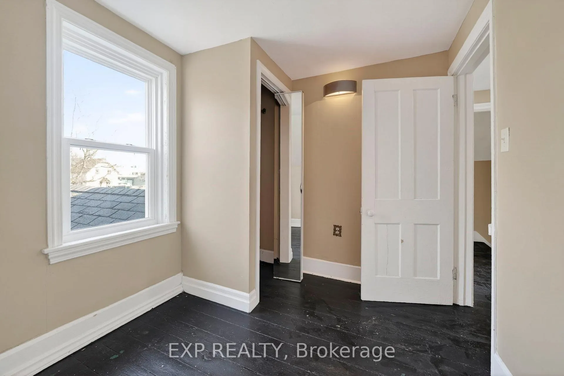 Photo 20 of 231 Water Street W, Cornwall — HOMEH