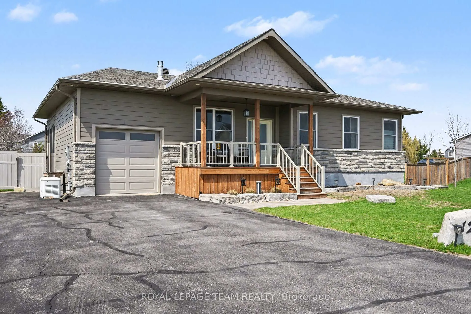 Photo 1 of 121 Grasshopper Lane, Ottawa, Kanata - Kanata (North East) — HOMEH