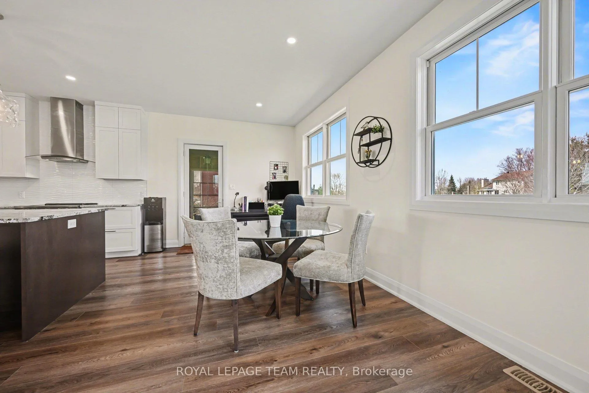 Photo 8 of 121 Grasshopper Lane, Ottawa, Kanata - Kanata (North East) — HOMEH