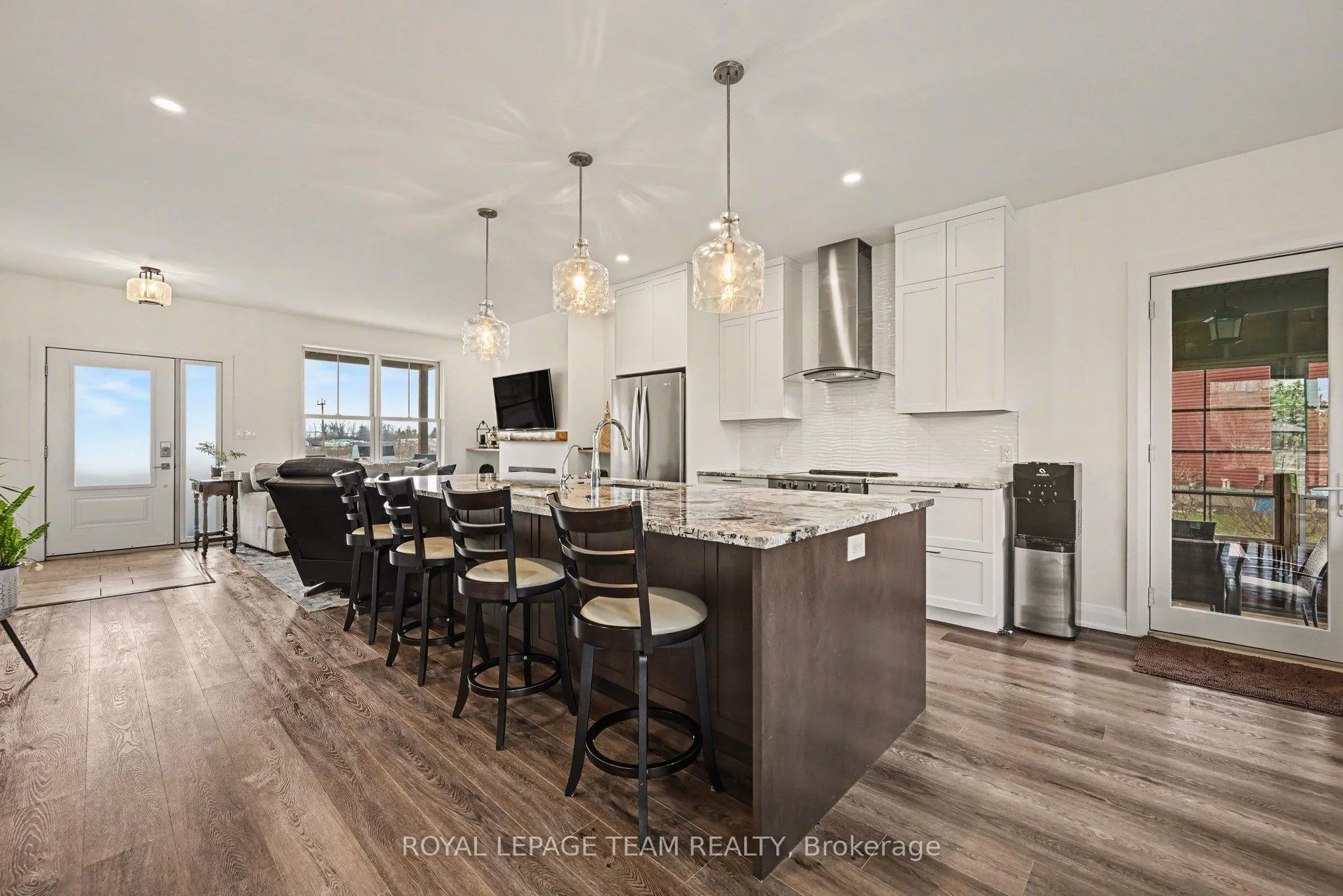 Photo 11 of 121 Grasshopper Lane, Ottawa, Kanata - Kanata (North East) — HOMEH