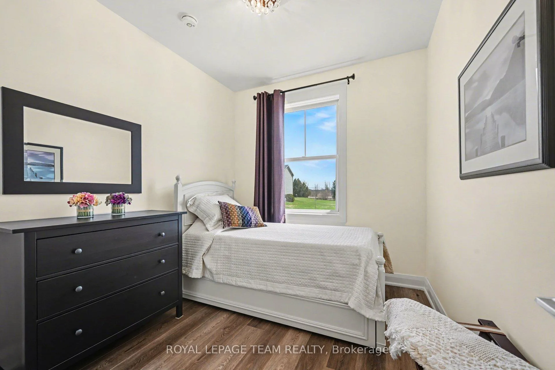 Photo 23 of 121 Grasshopper Lane, Ottawa, Kanata - Kanata (North East) — HOMEH