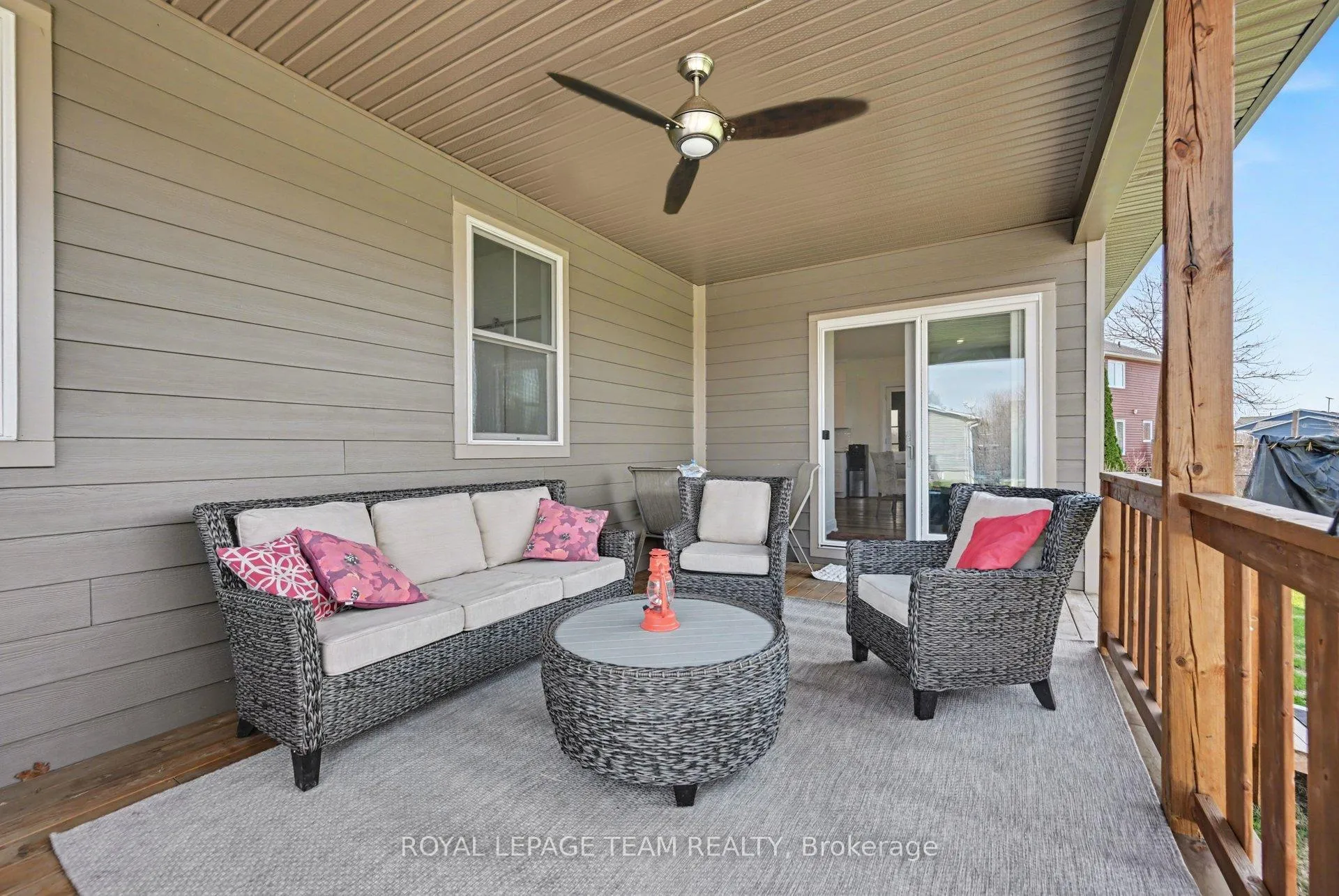 Photo 25 of 121 Grasshopper Lane, Ottawa, Kanata - Kanata (North East) — HOMEH