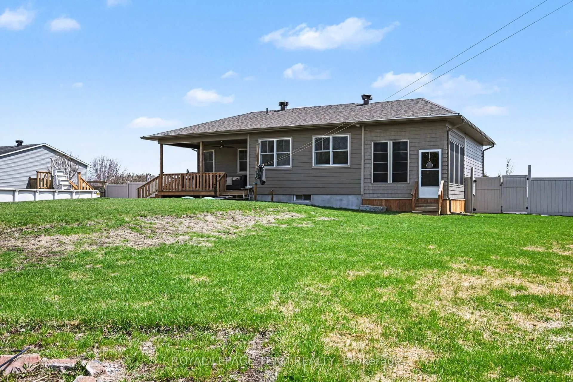 Photo 27 of 121 Grasshopper Lane, Ottawa, Kanata - Kanata (North East) — HOMEH